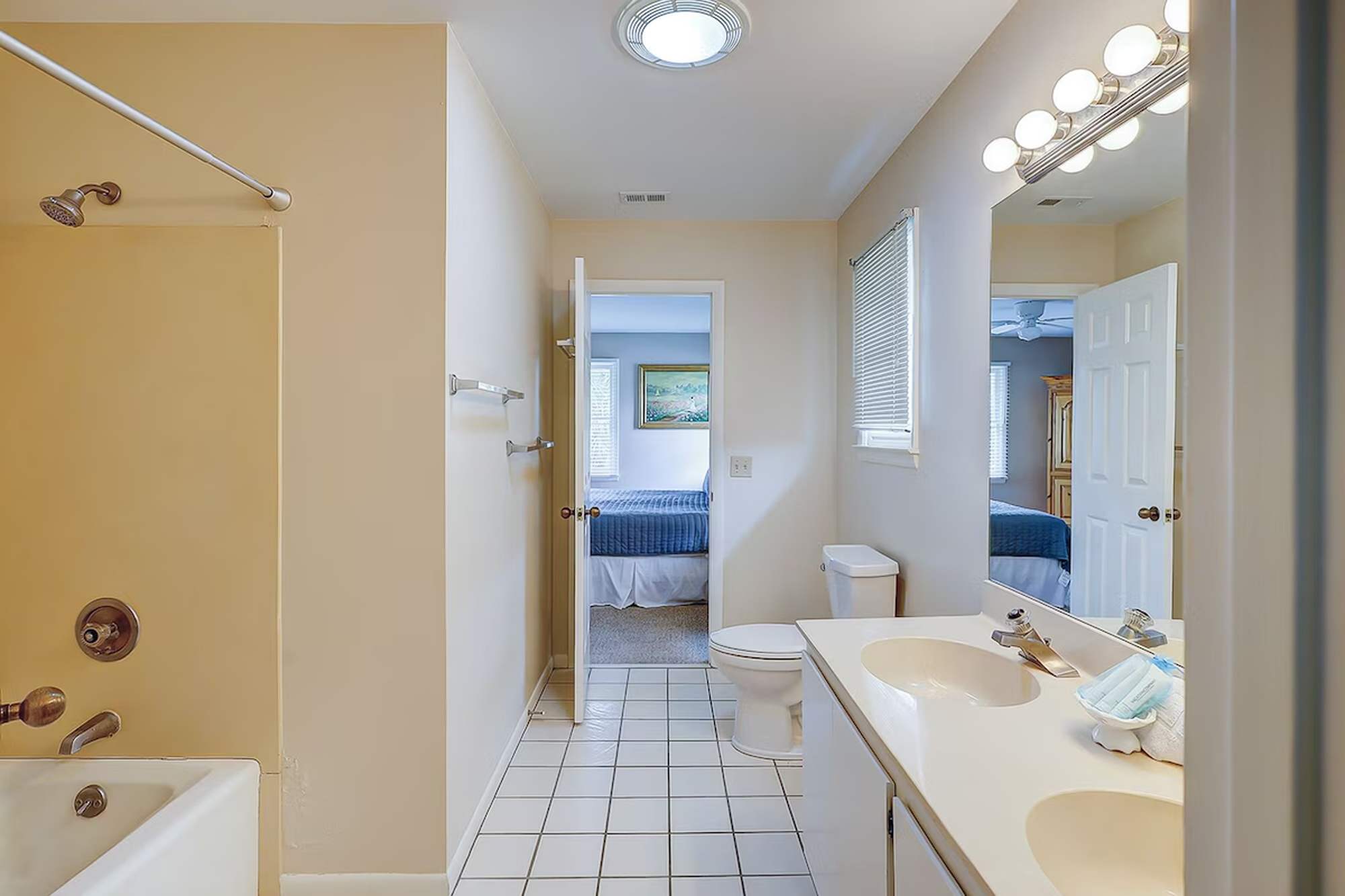 17 Beachside | Photo 32