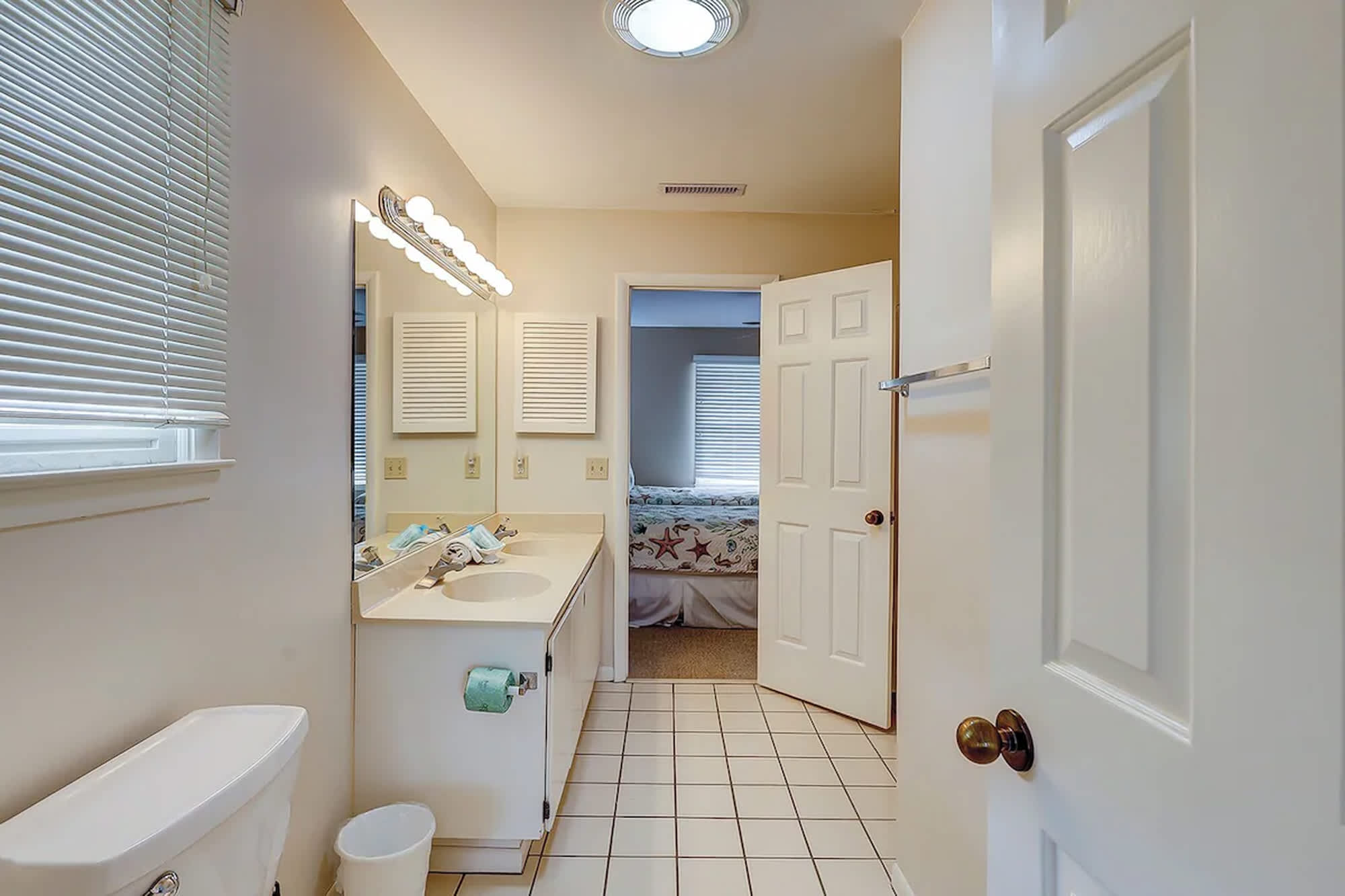 17 Beachside | Photo 36