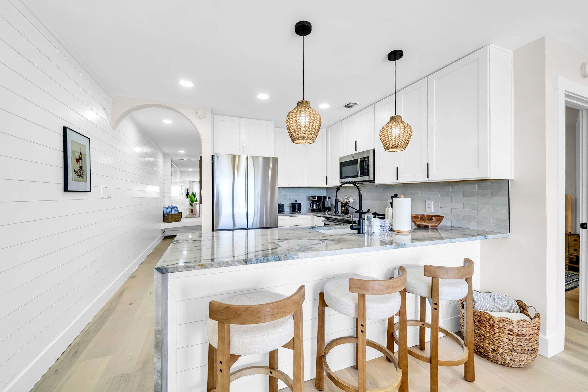 Fully stoked kitchen + Island seating for 3