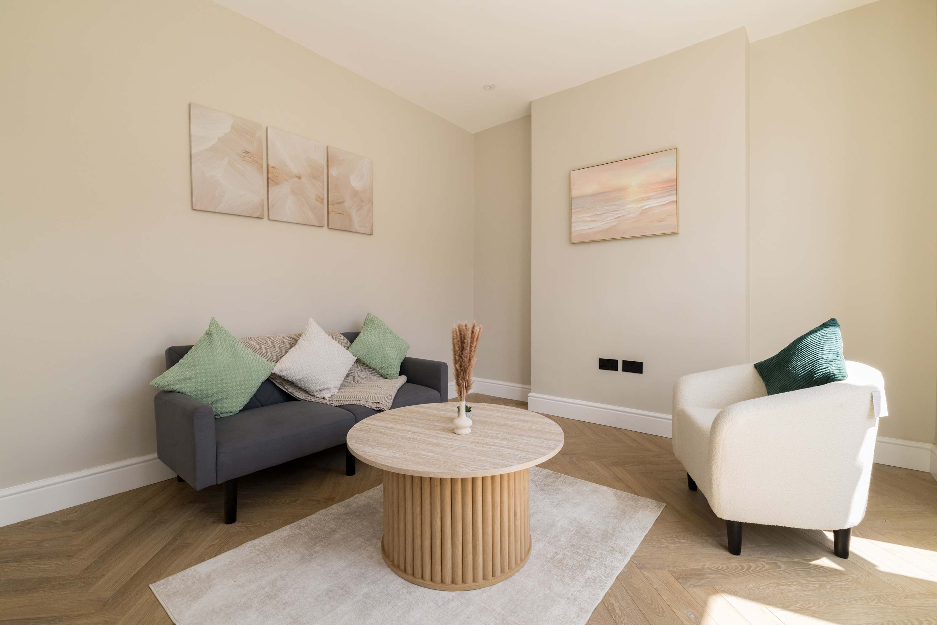 The Emerald & Oak House in Springrice Road 49 SE13 6HS - Property image 4 - VivreStays