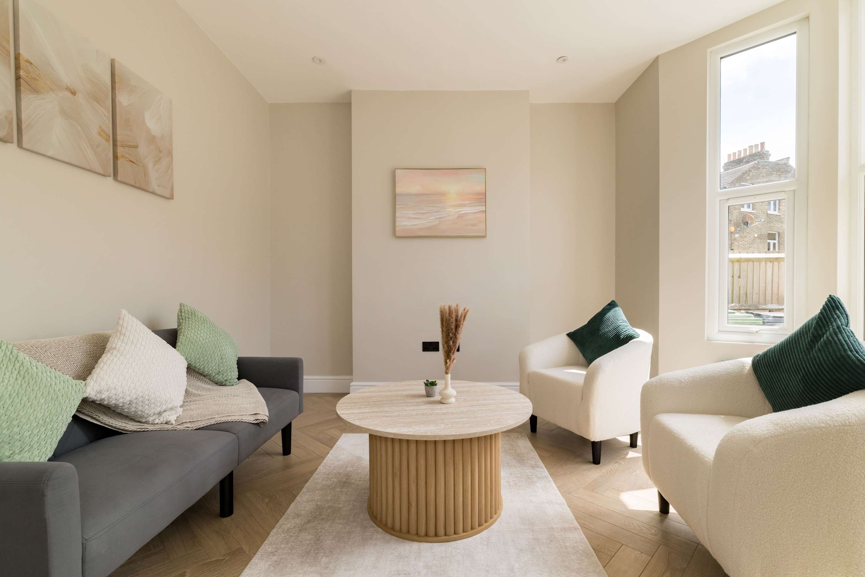 The Emerald & Oak House in Springrice Road 49 SE13 6HS - Property image 3 - VivreStays