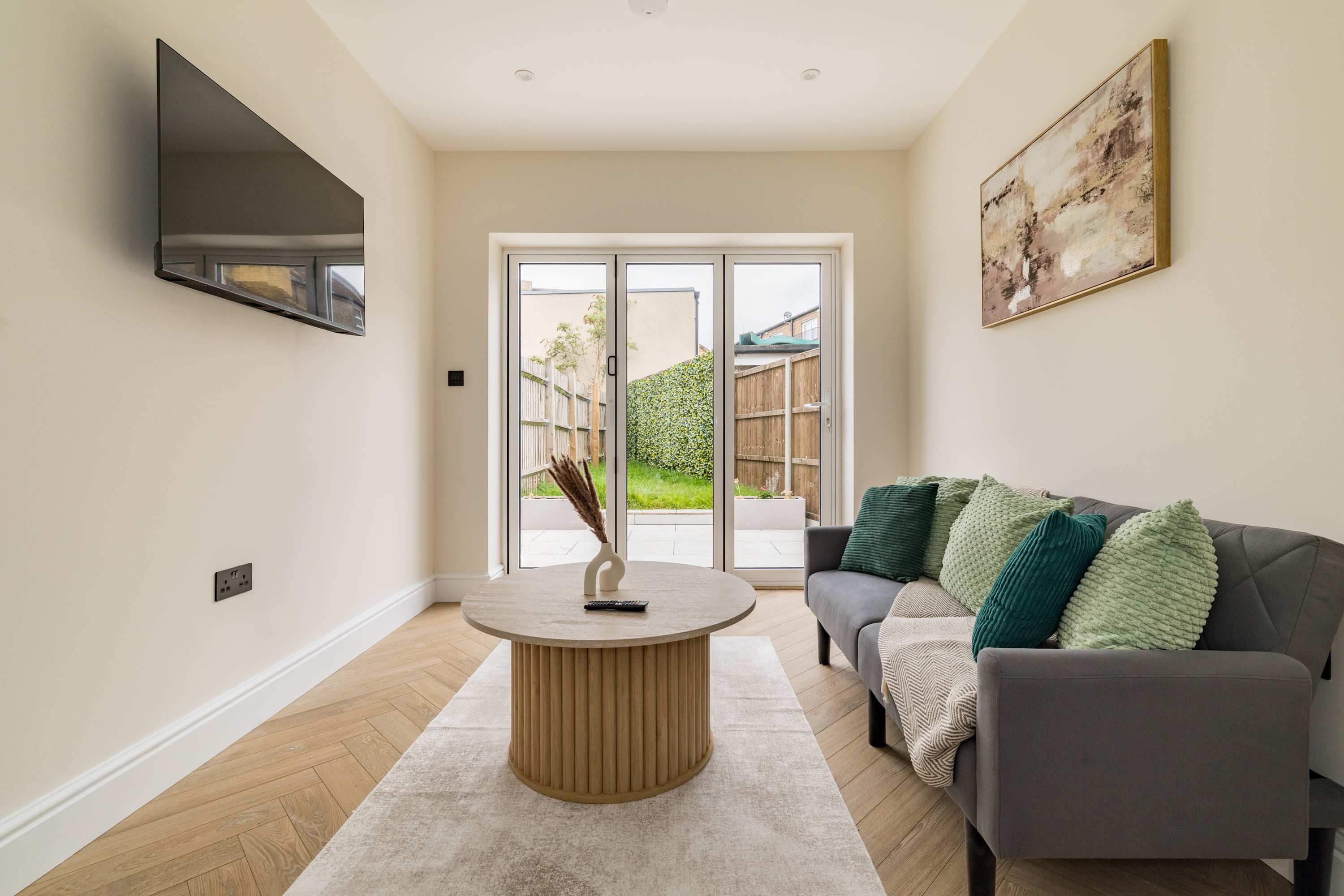 The Emerald & Oak House serviced apartment - London - VivreStays