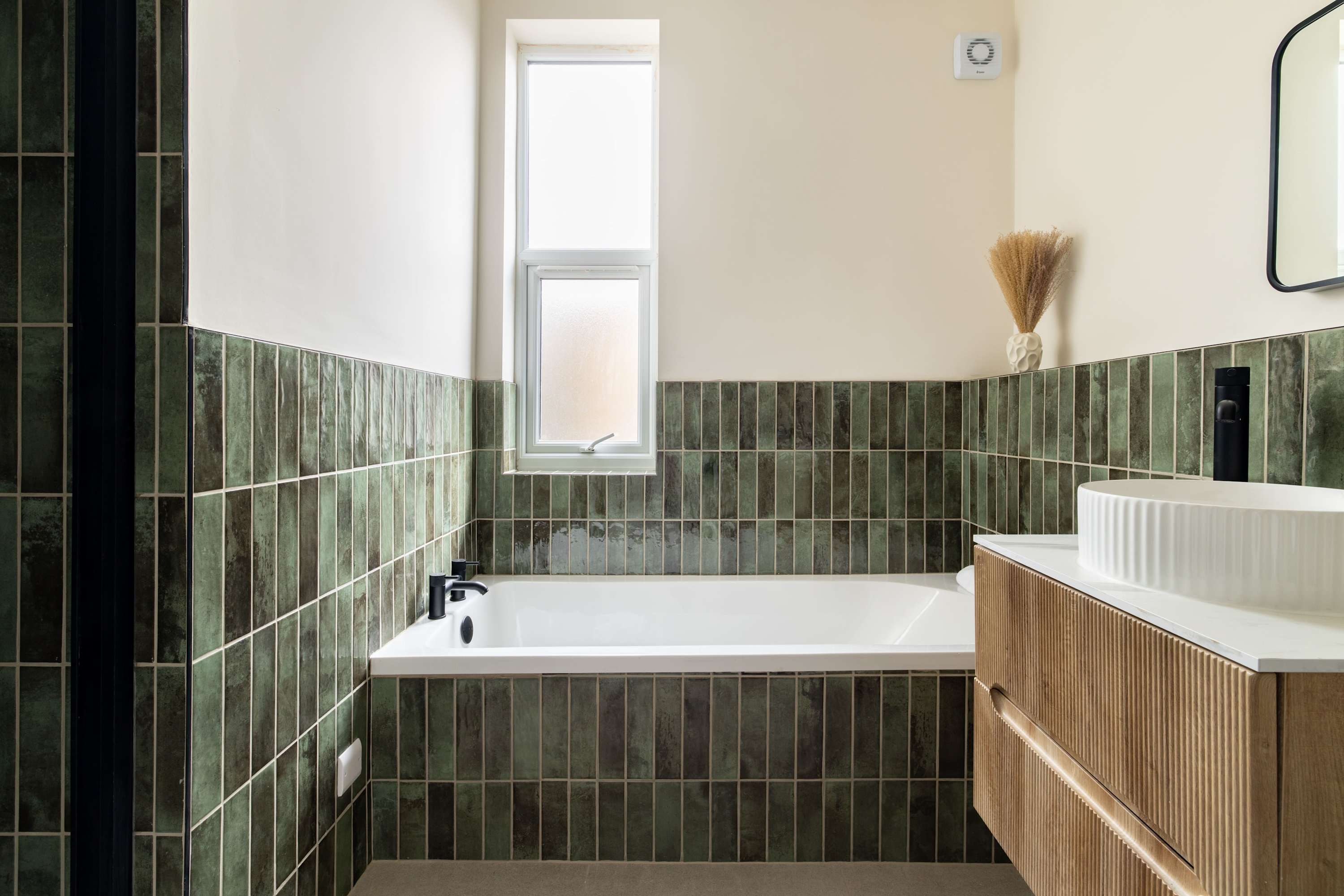 The Emerald & Oak House in Springrice Road 49 SE13 6HS - Property image 30 - VivreStays