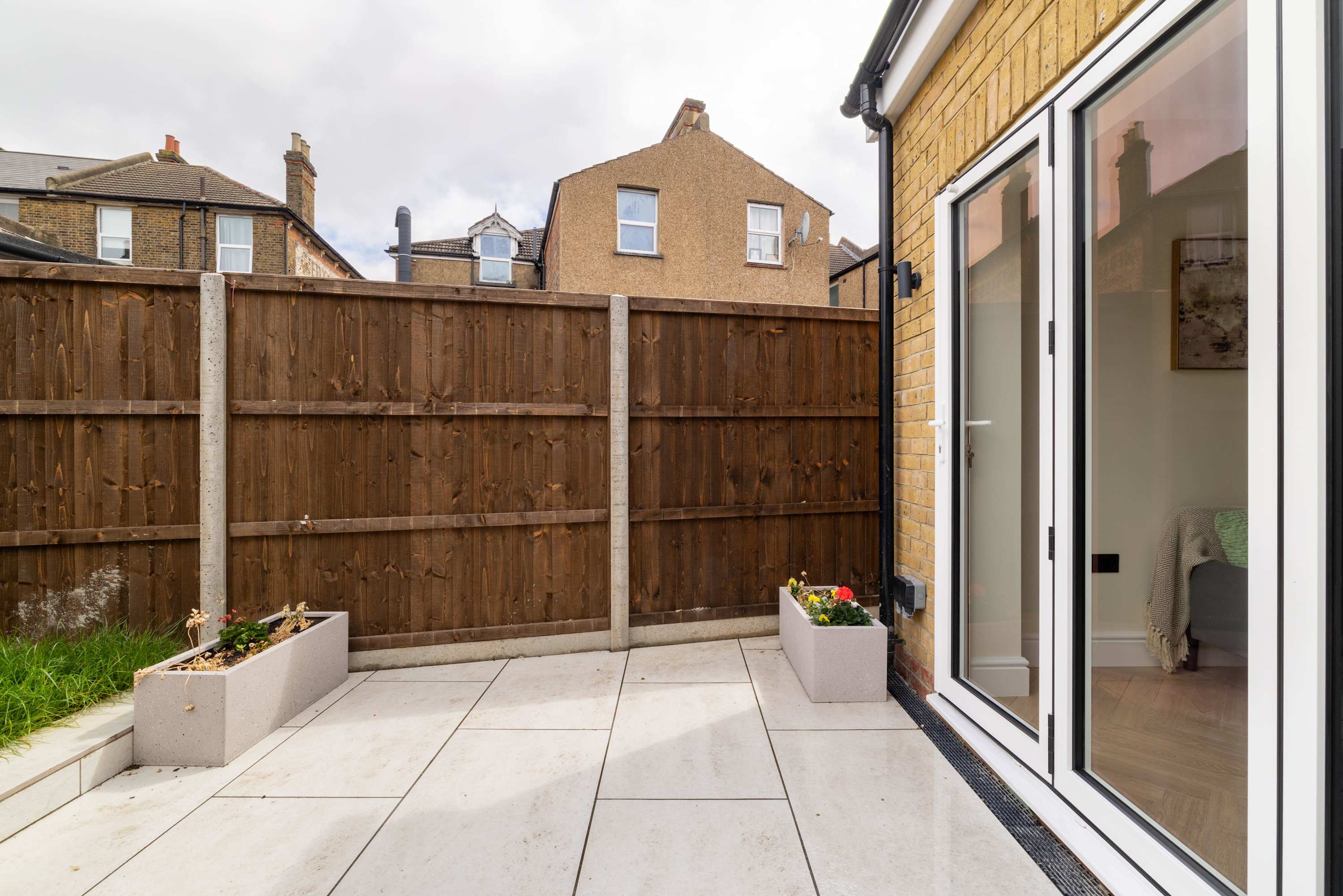 The Emerald & Oak House in Springrice Road 49 SE13 6HS - Property image 34 - VivreStays