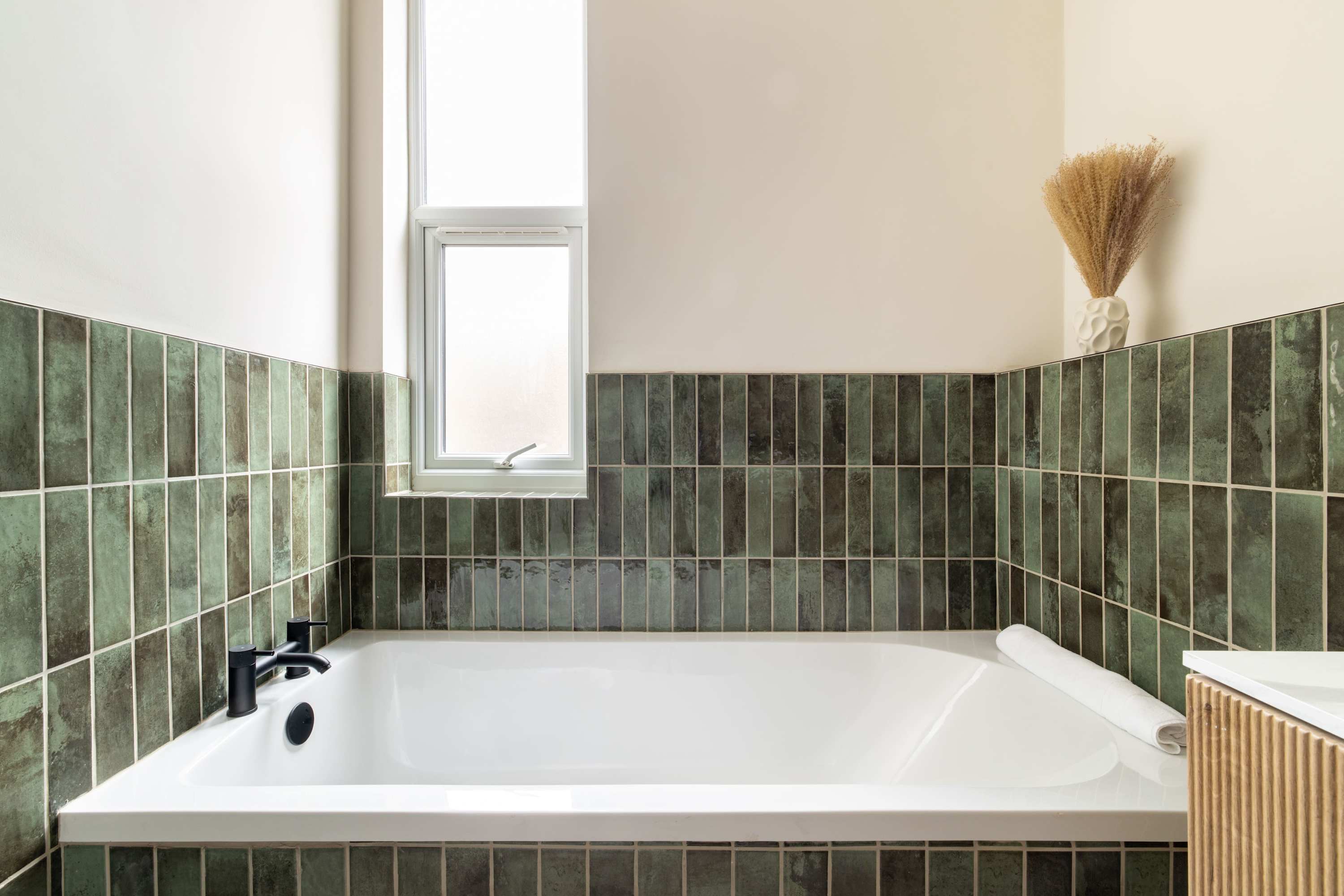 The Emerald & Oak House in Springrice Road 49 SE13 6HS - Property image 31 - VivreStays