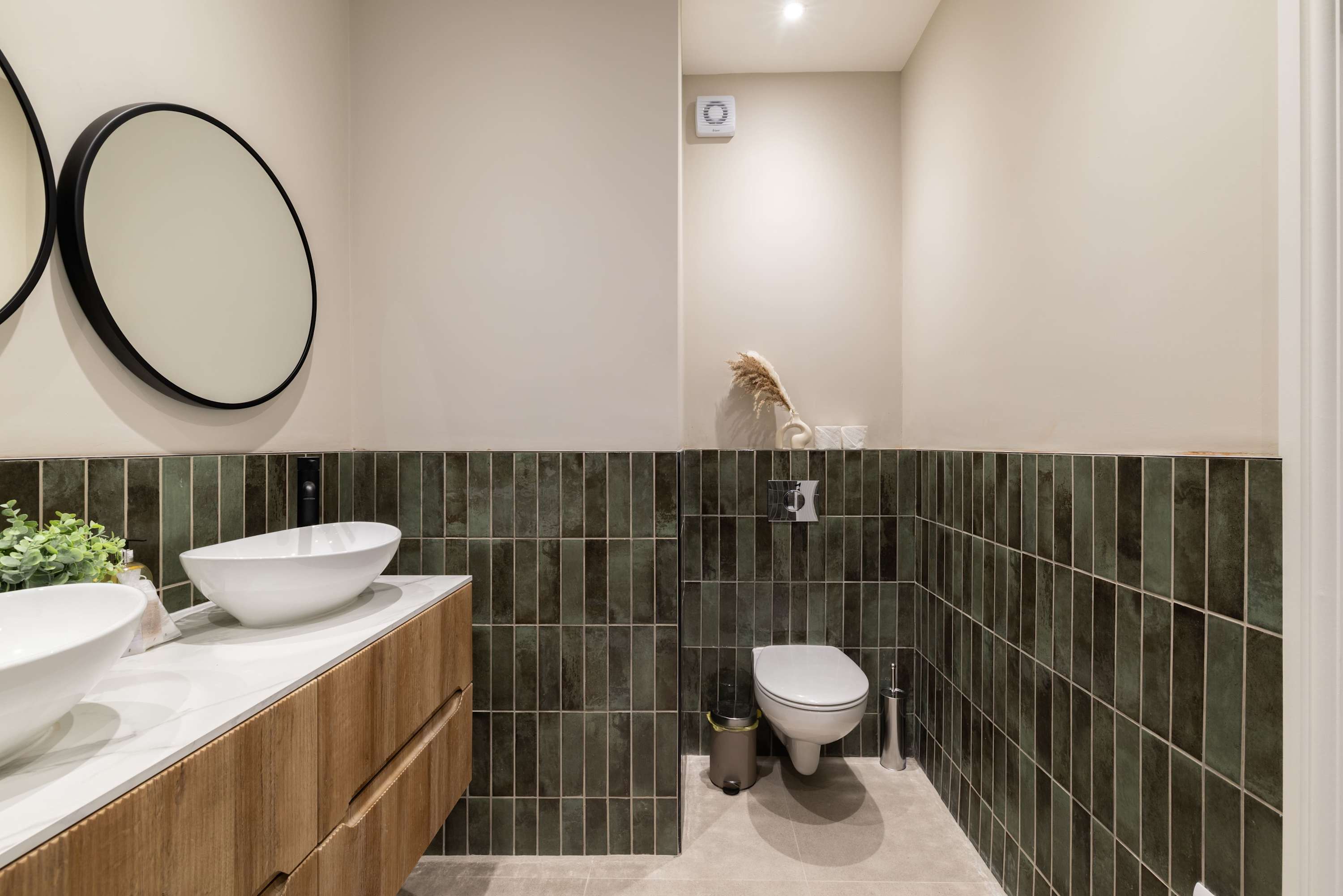 The Emerald & Oak House in Springrice Road 49 SE13 6HS - Property image 19 - VivreStays