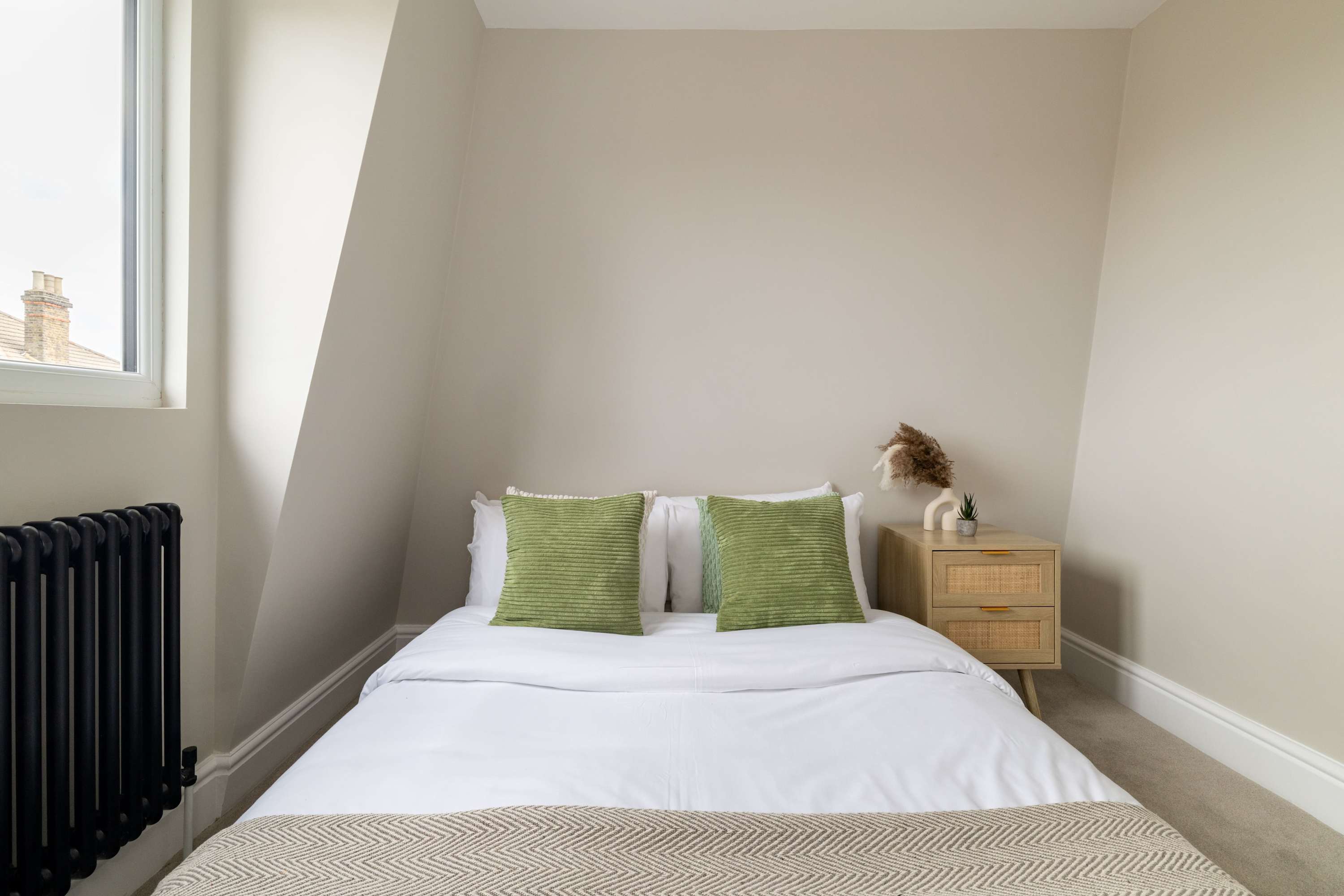 The Emerald & Oak House in Springrice Road 49 SE13 6HS - Property image 22 - VivreStays