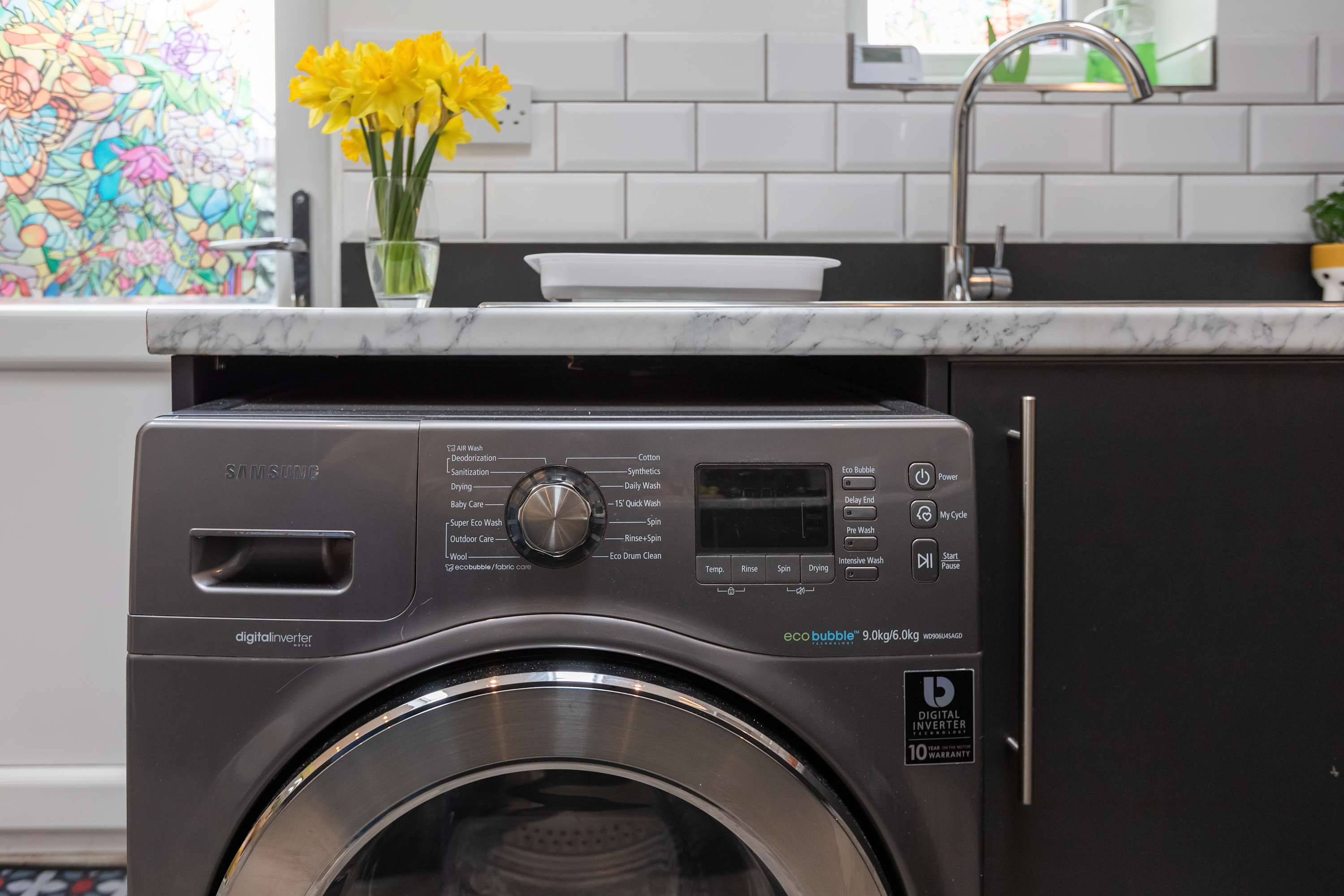 Jacuzzi | Flat |Airport |Alexandra | Christie Hosp in 64 Stockport Road SK8 2AF - Property image 23 - VivreStays