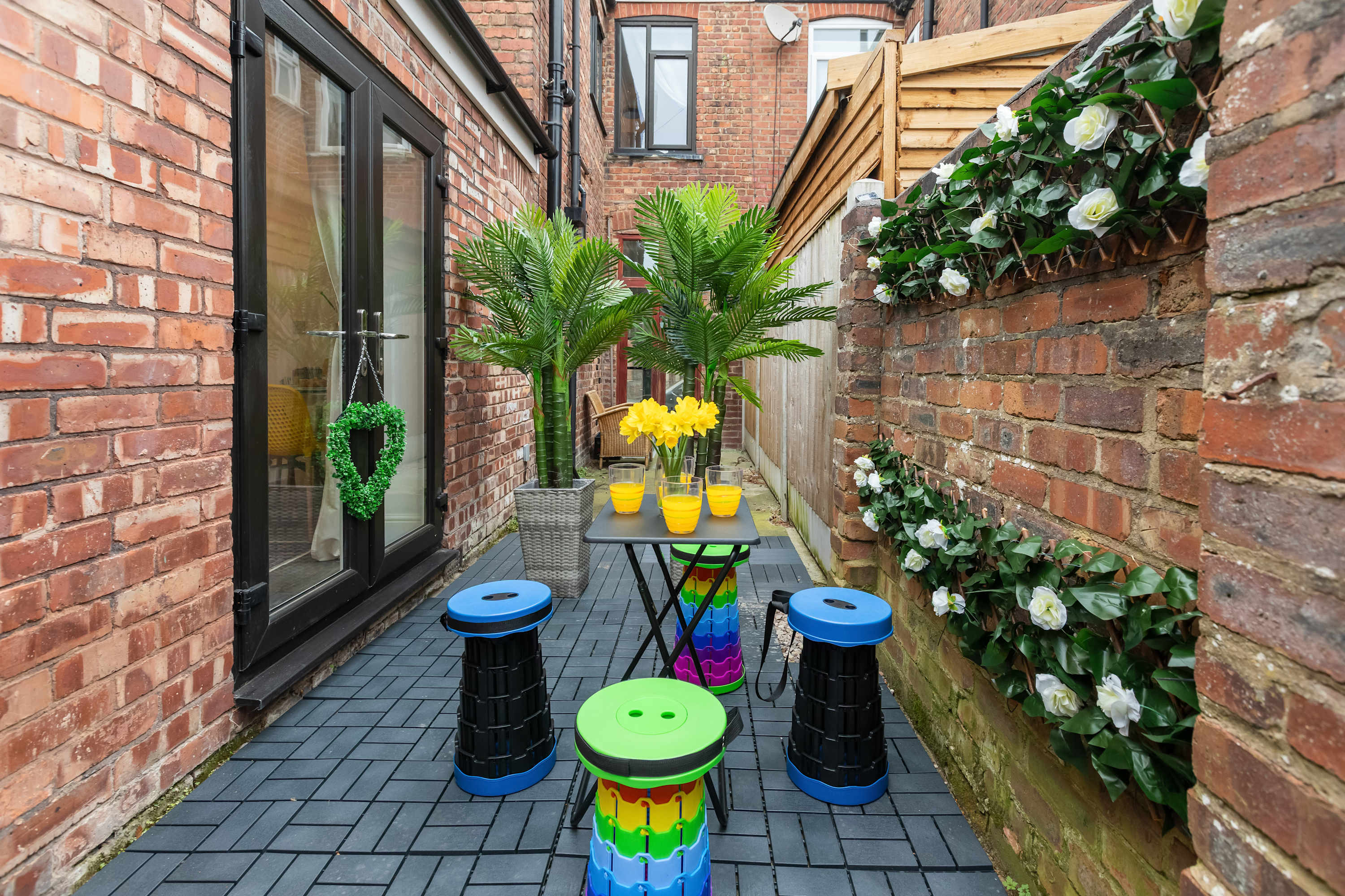 Jacuzzi | Flat |Airport |Alexandra | Christie Hosp in 64 Stockport Road SK8 2AF - Property image 35 - VivreStays