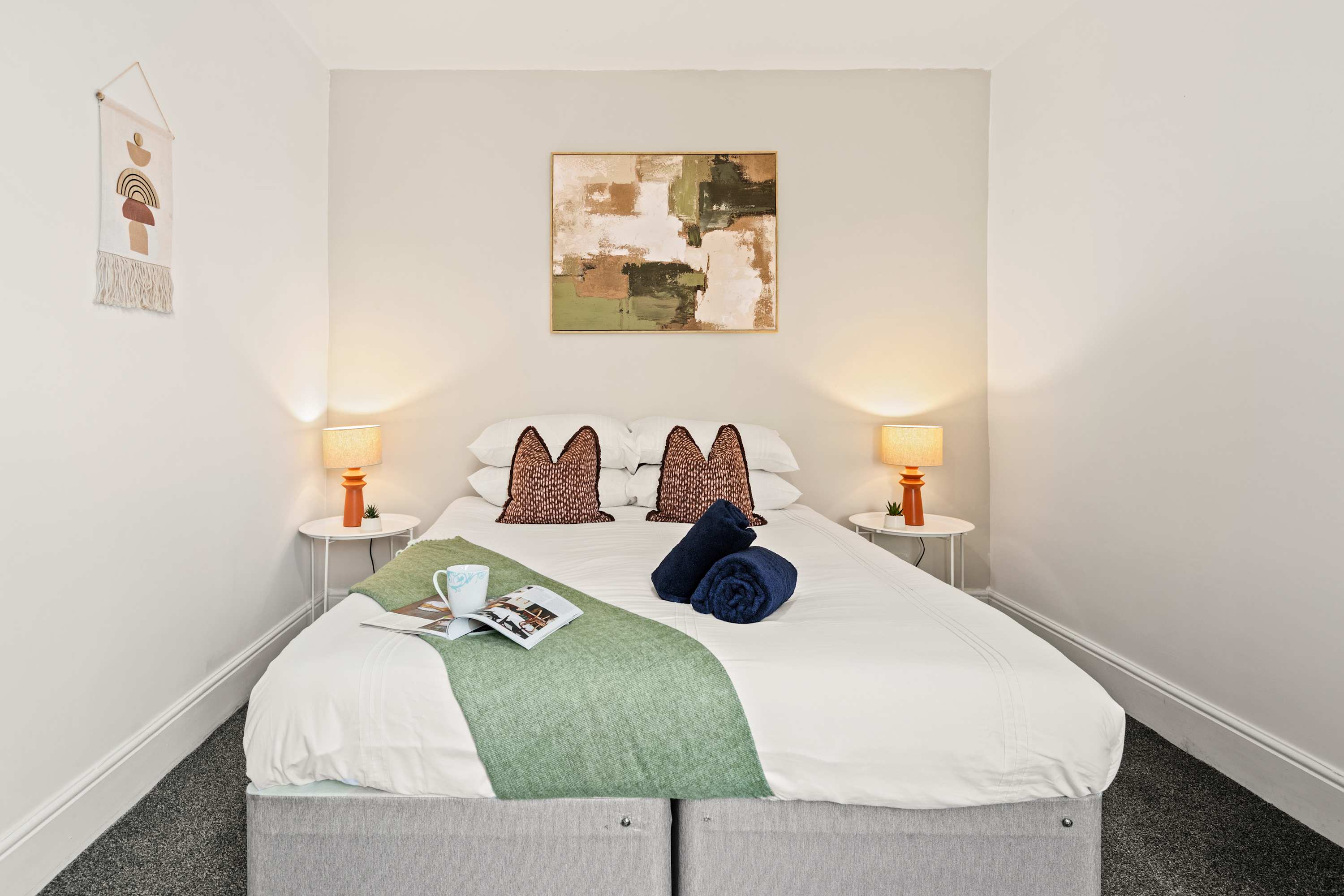 Jacuzzi | Flat |Airport |Alexandra | Christie Hosp in 64 Stockport Road SK8 2AF - Property image 19 - VivreStays