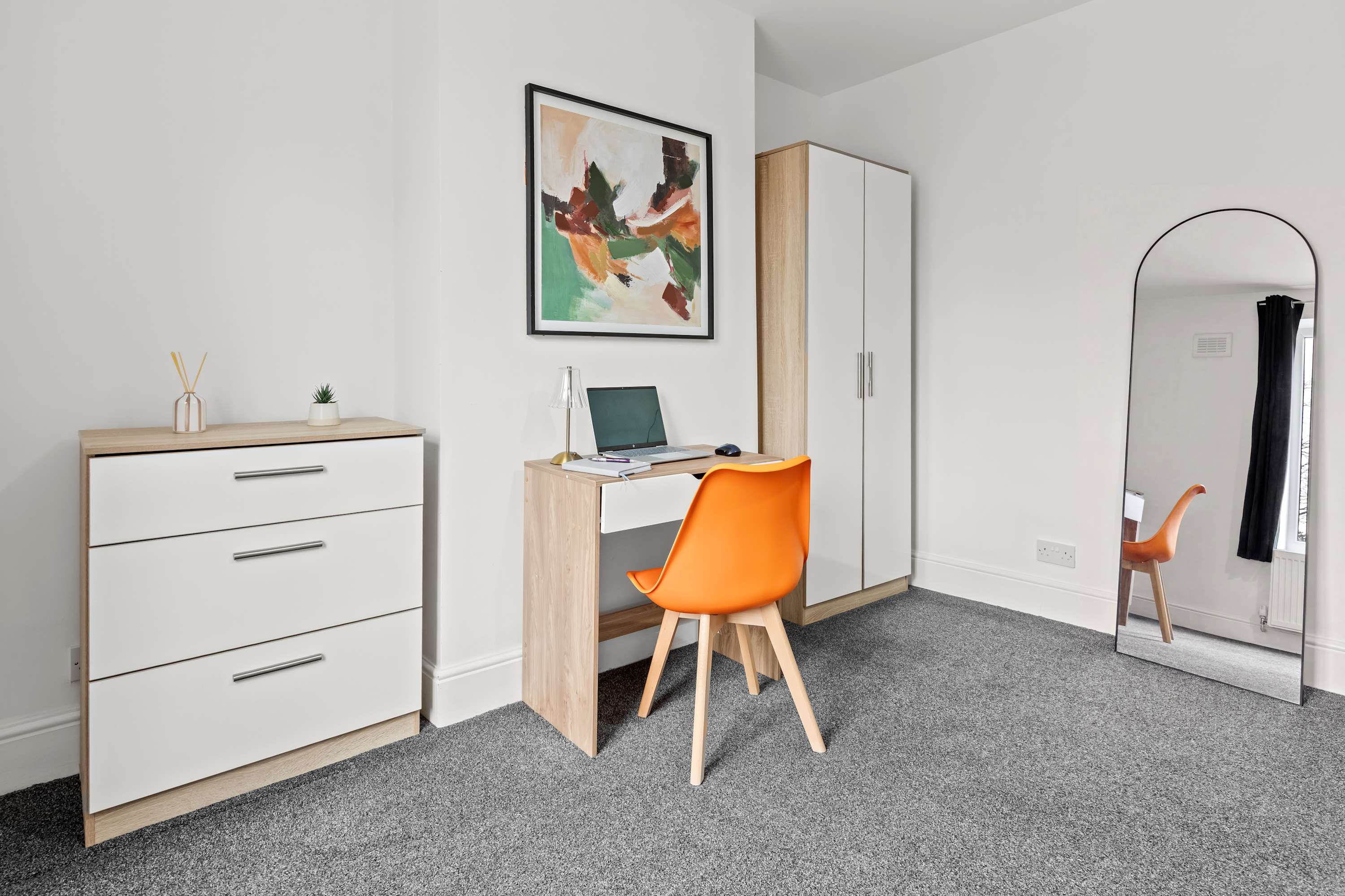 Jacuzzi | Flat |Airport |Alexandra | Christie Hosp in 64 Stockport Road SK8 2AF - Property image 27 - VivreStays