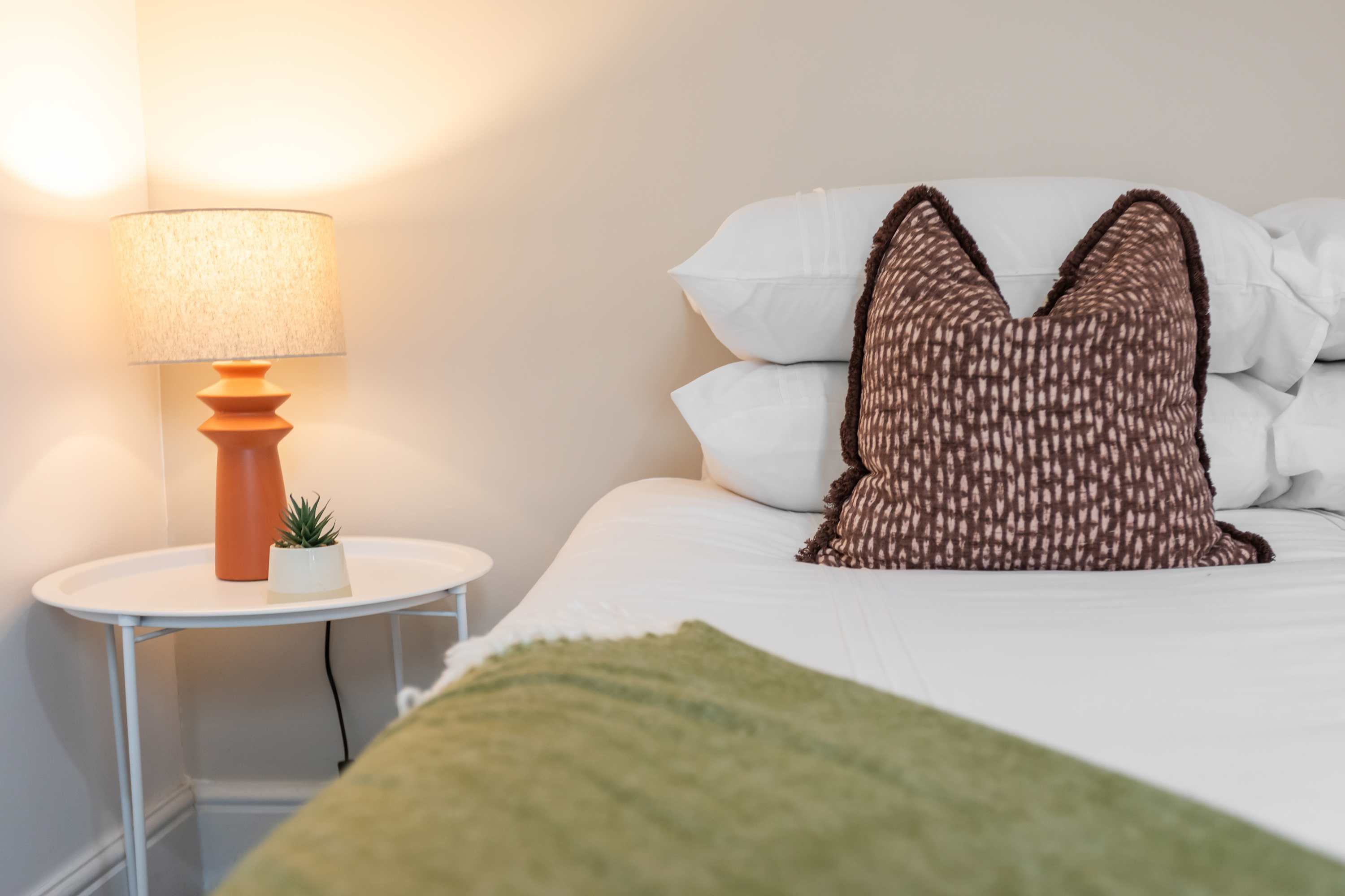 Jacuzzi | Flat |Airport |Alexandra | Christie Hosp in 64 Stockport Road SK8 2AF - Property image 22 - VivreStays
