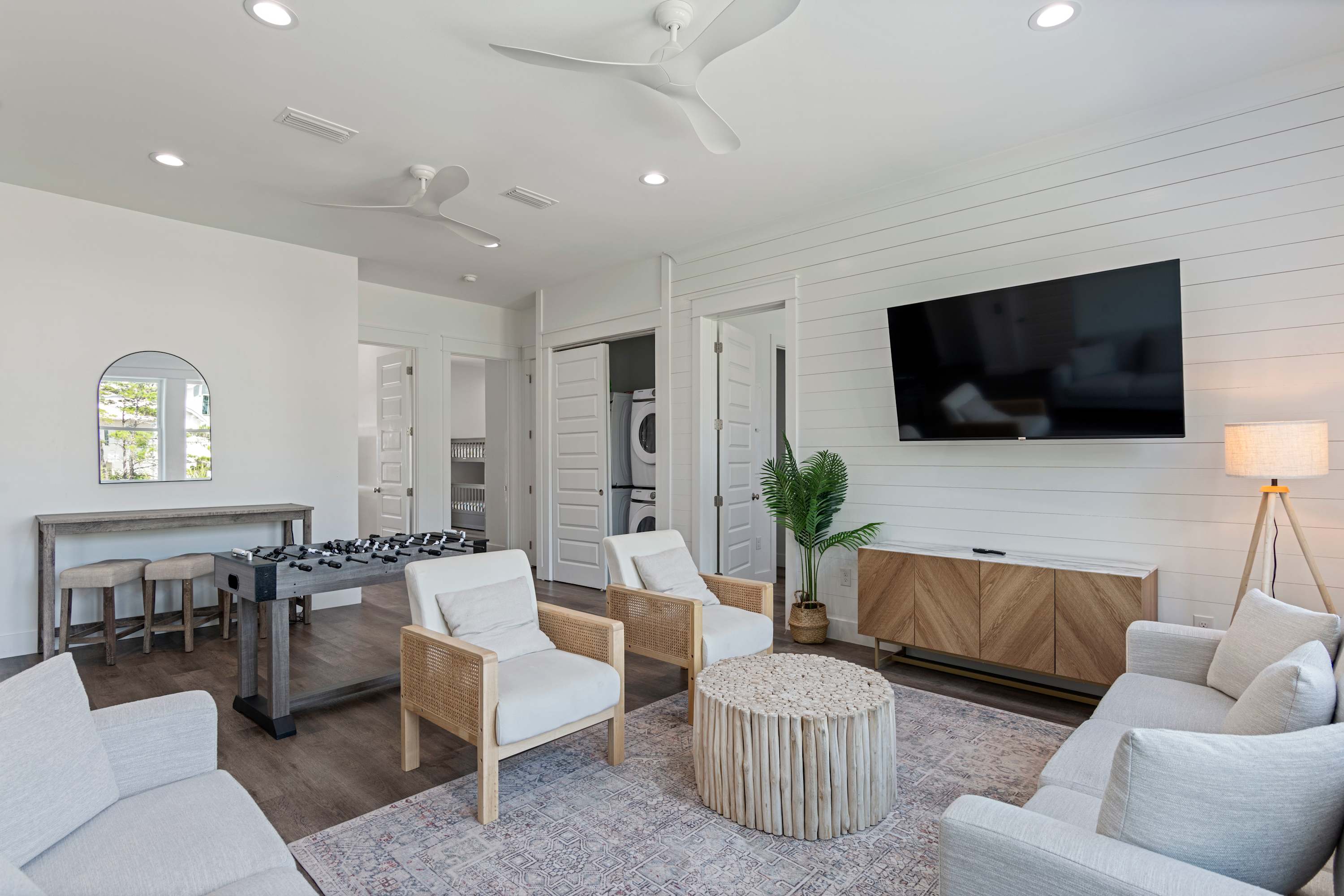 Sleeps 32 |Walk to Beach |Pool/Spa |Cart |Elevator