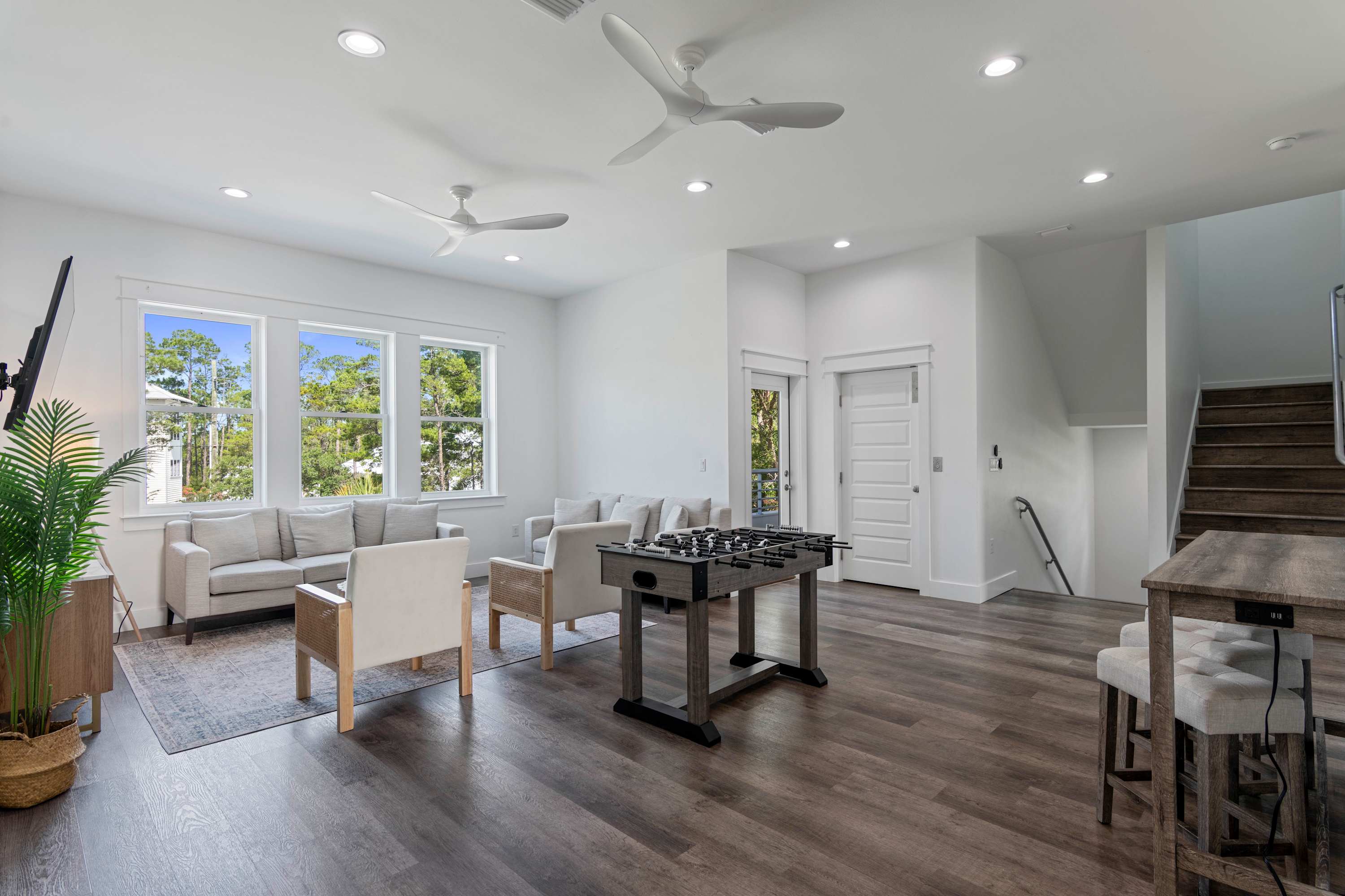 Sleeps 32 |Walk to Beach |Pool/Spa |Cart |Elevator