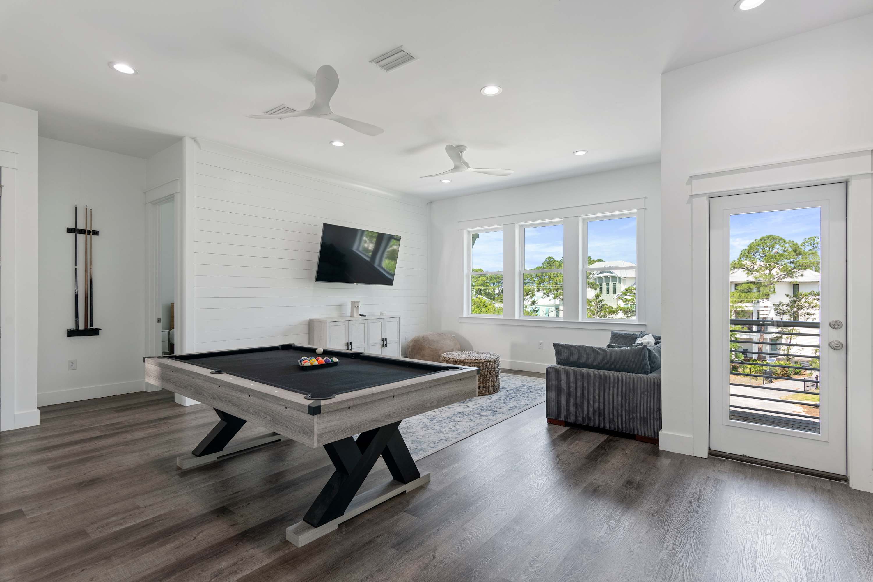 Sleeps 32 |Walk to Beach |Pool/Spa |Cart |Elevator