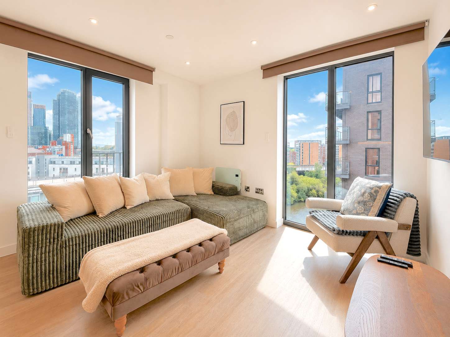 Alabaster Suite Luxury 2BR & Skyline Views!