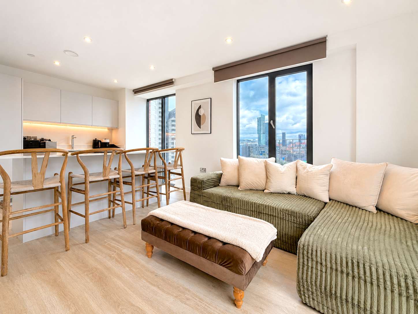 Alabaster Suite Luxury 2BR & Skyline Views!