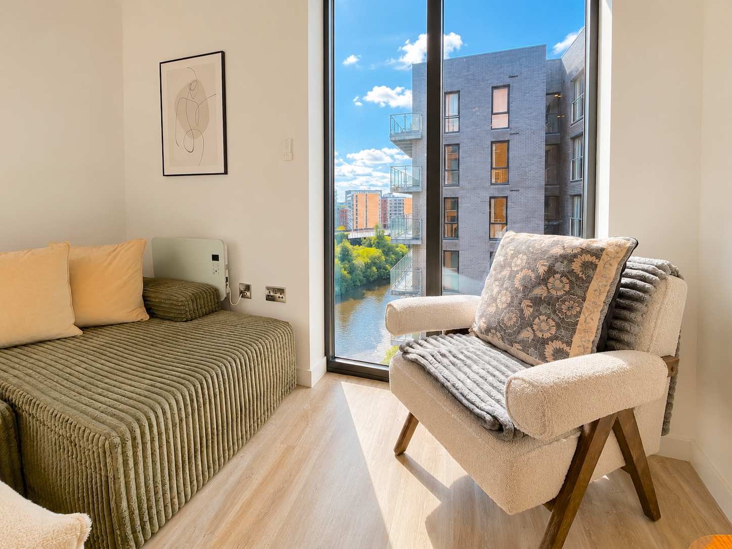Alabaster Suite Luxury 2BR & Skyline Views! - Picture 7