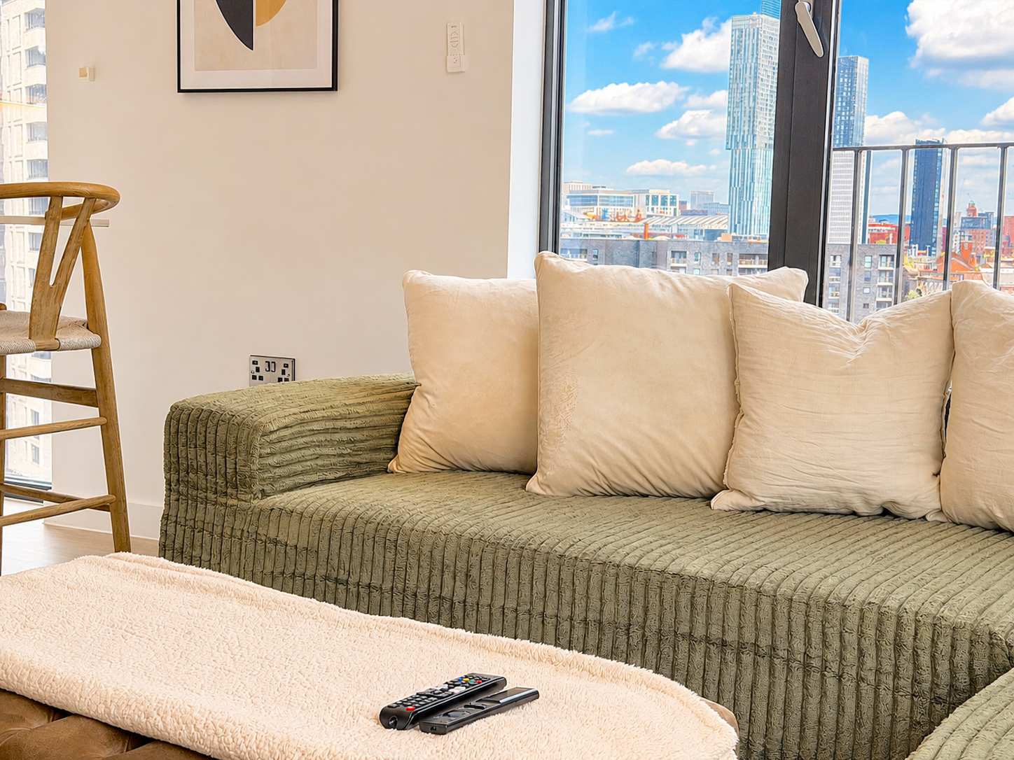 Alabaster Suite Luxury 2BR & Skyline Views! - Picture 9