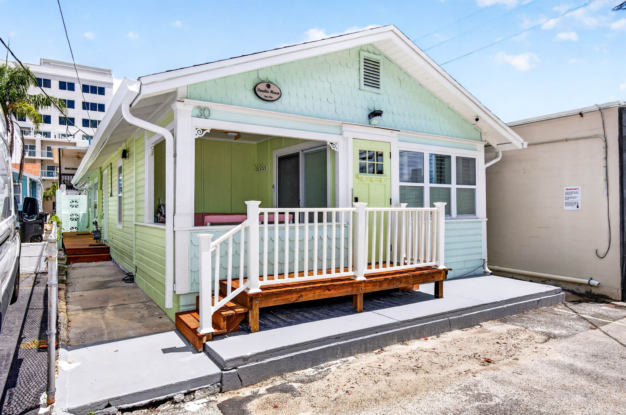 Island Vibes House - Amazing Location! - Clearwater Beach, FL