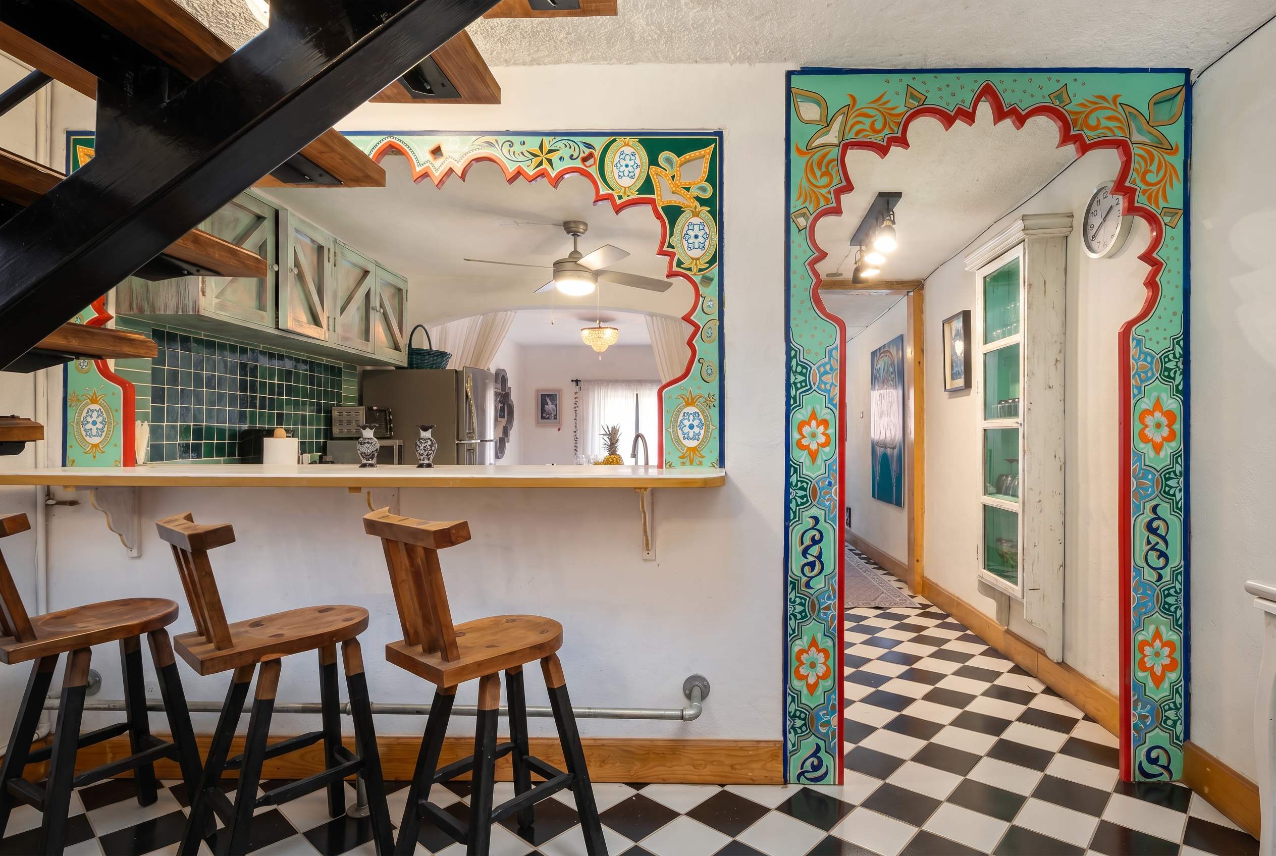 The Bird House, 2BR Artistic Retreat for Creatives