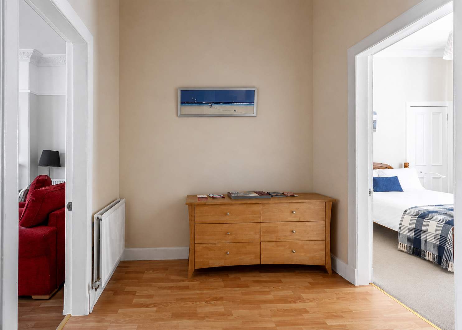 Seafront Village Apartment with Panoramic Views in Flat 1/2 Marine Road 25 PA20 0LL - Property image 14 - VivreStays