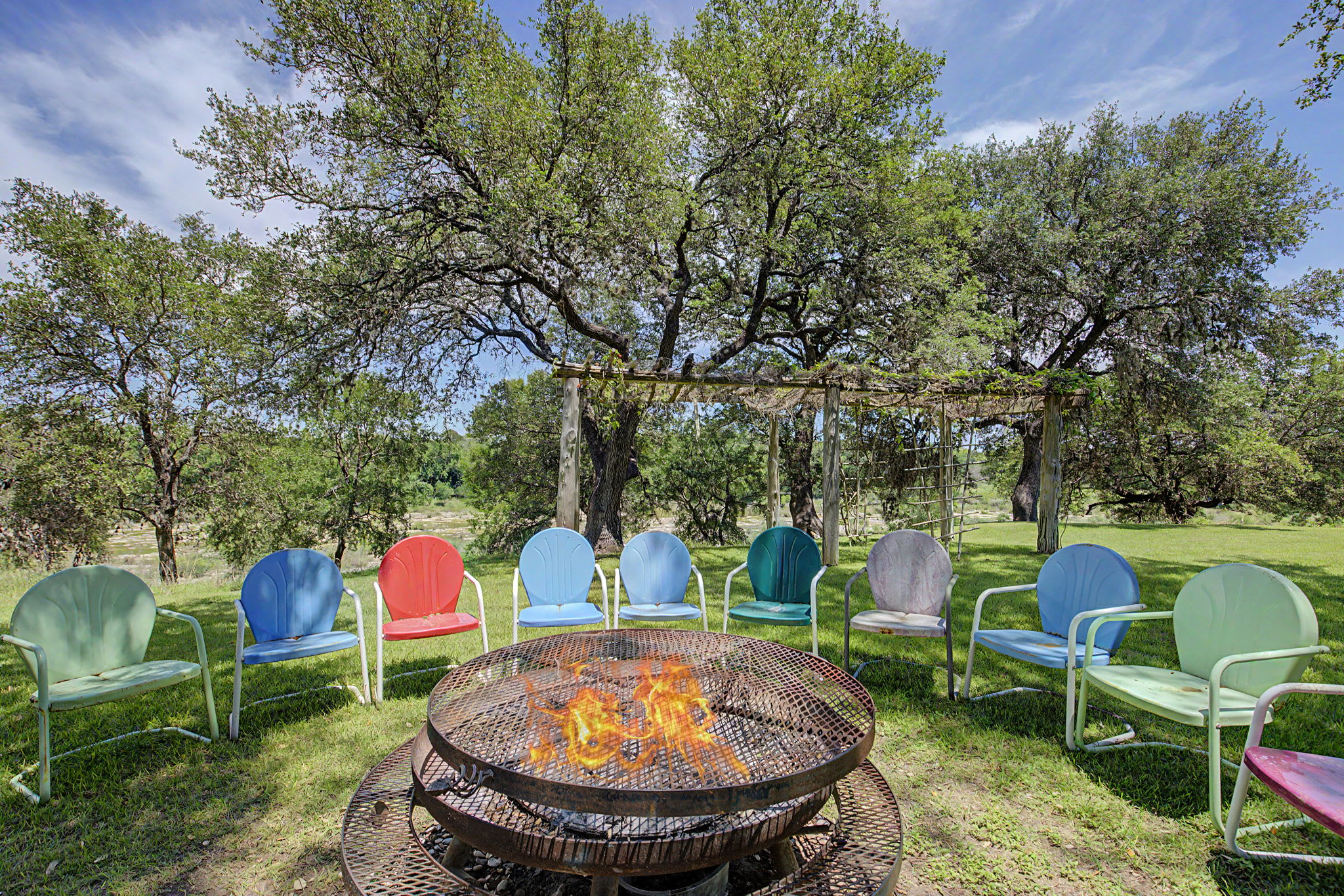 River House | 4-BDR Luxury Riverfront Estate | Photo 3