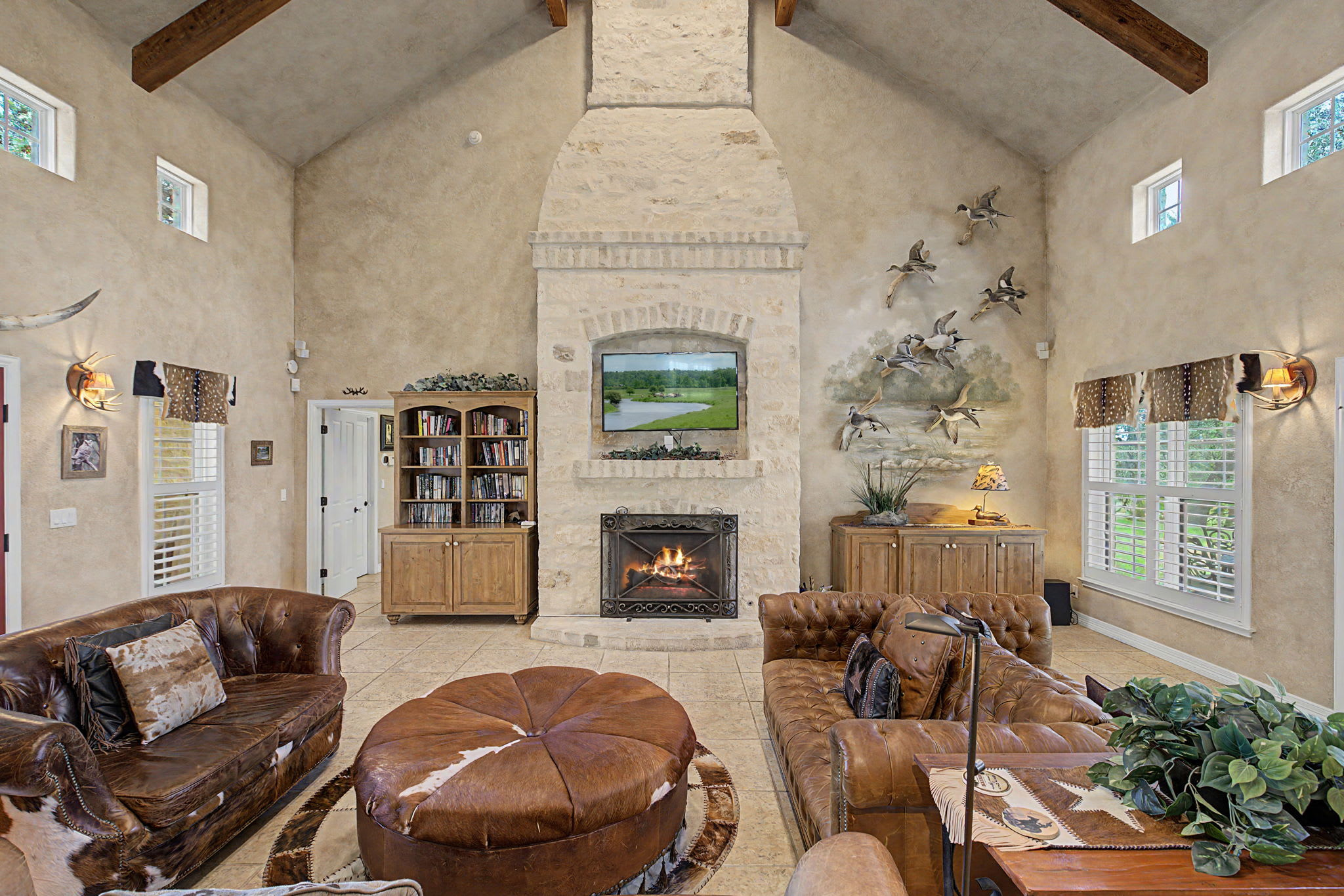 River House | 4-BDR Luxury Riverfront Estate | Photo 5