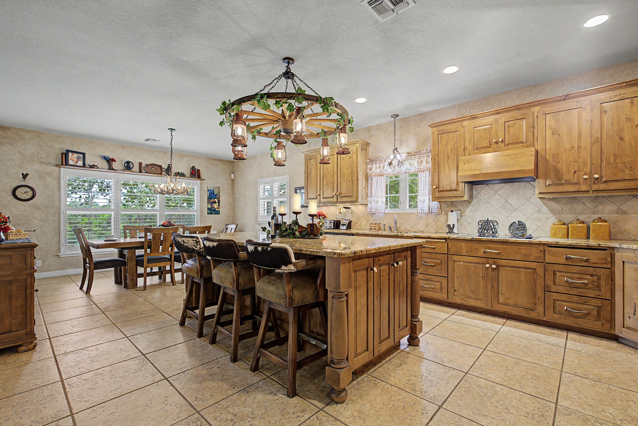 River House | 4-BDR Luxury Riverfront Estate | Photo 12