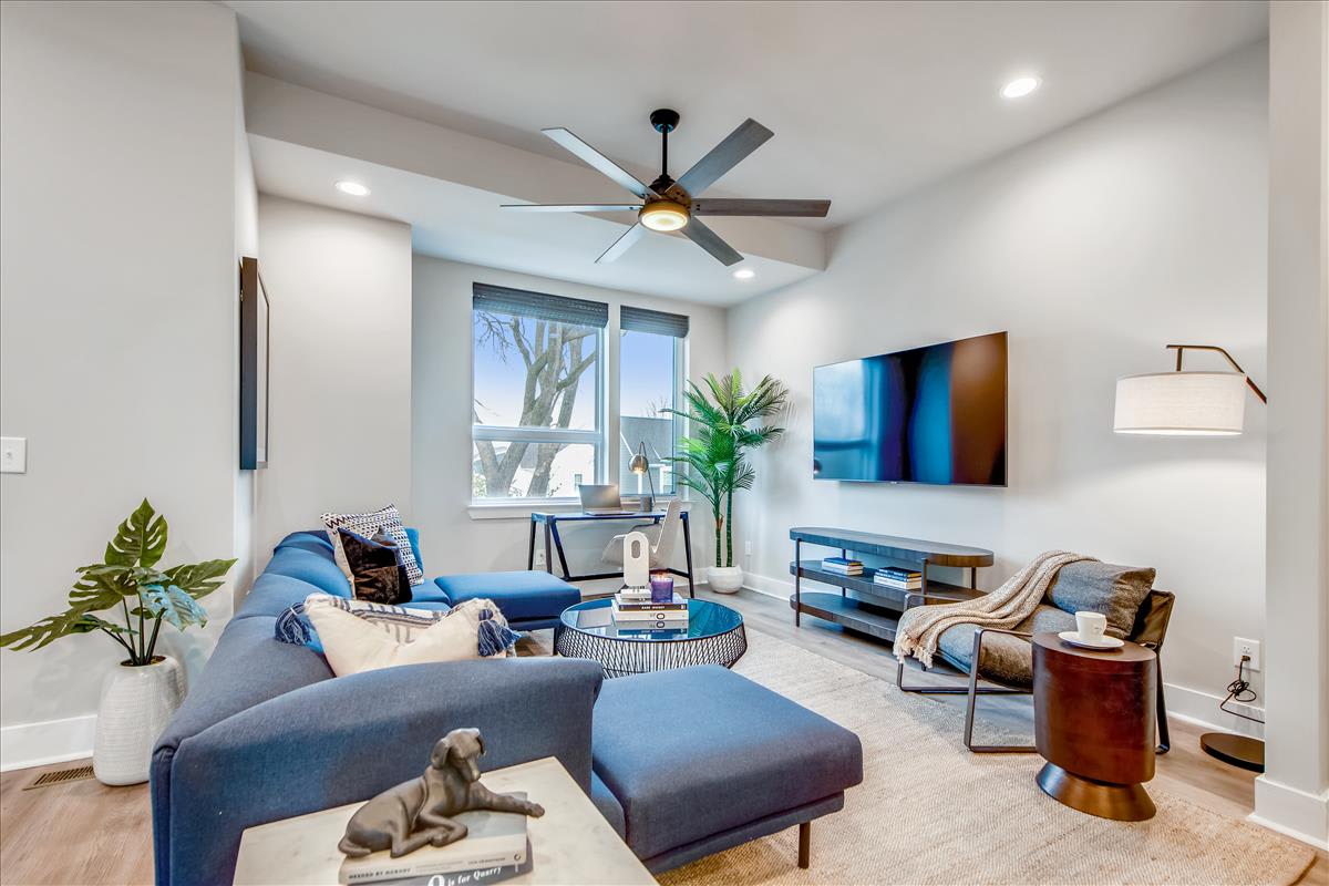 3 Nashville Townhomes, Hot Tub & Rooftop Decks
