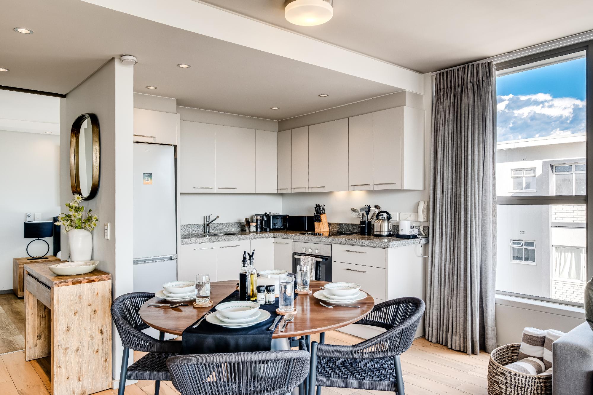 Stylish Comfort at the Luxurious Tramonto 10