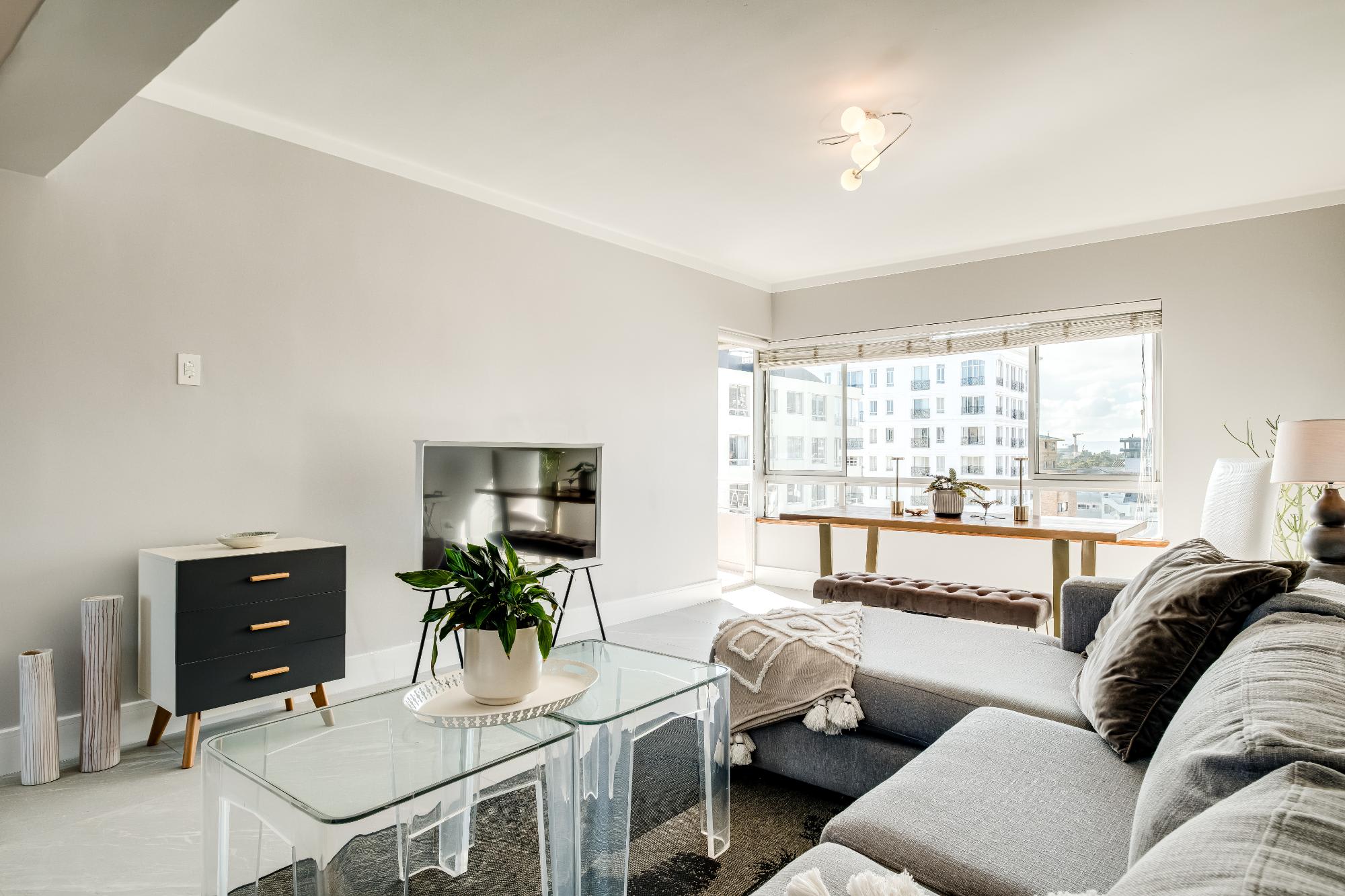 Stylish Green Point 2 Bed w Views Rockaway Haven | Photo 2