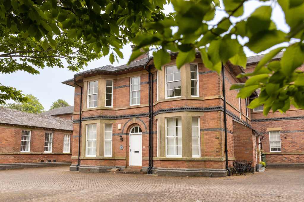 Spacious Historic Home In Cockermouth With Parking in Strawberry How 12 CA13 9XZ - Property image 15 - VivreStays
