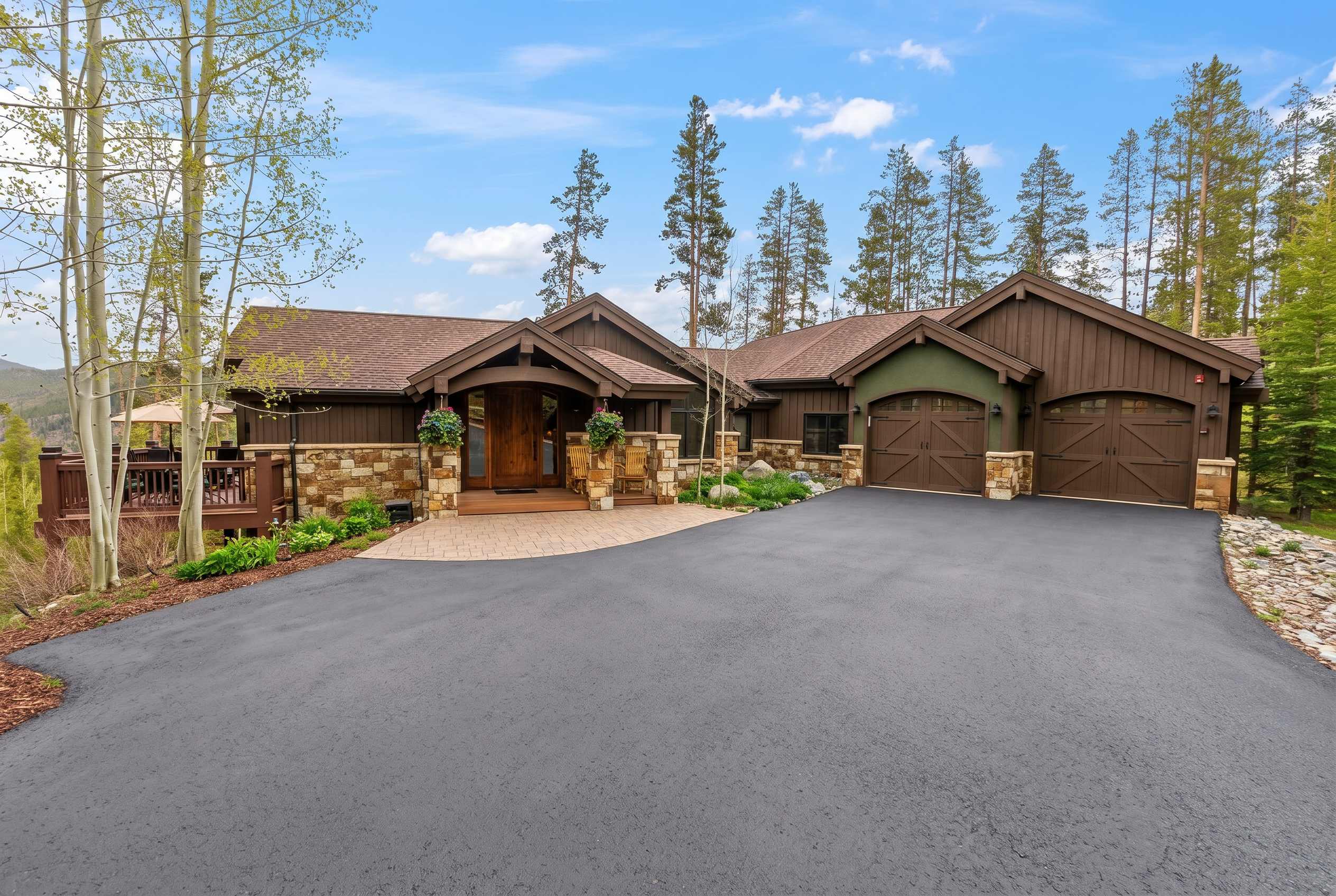 Luxury Mtn Retreat | Ski • Golf • Hike | Sleeps 10 in Breckenridge, CO