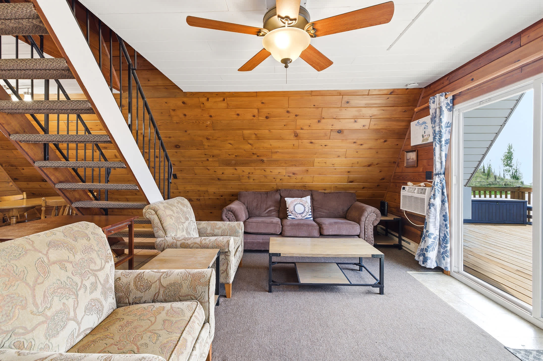 Stretch out after a day on Lake Michigan and settle into vacation mode.