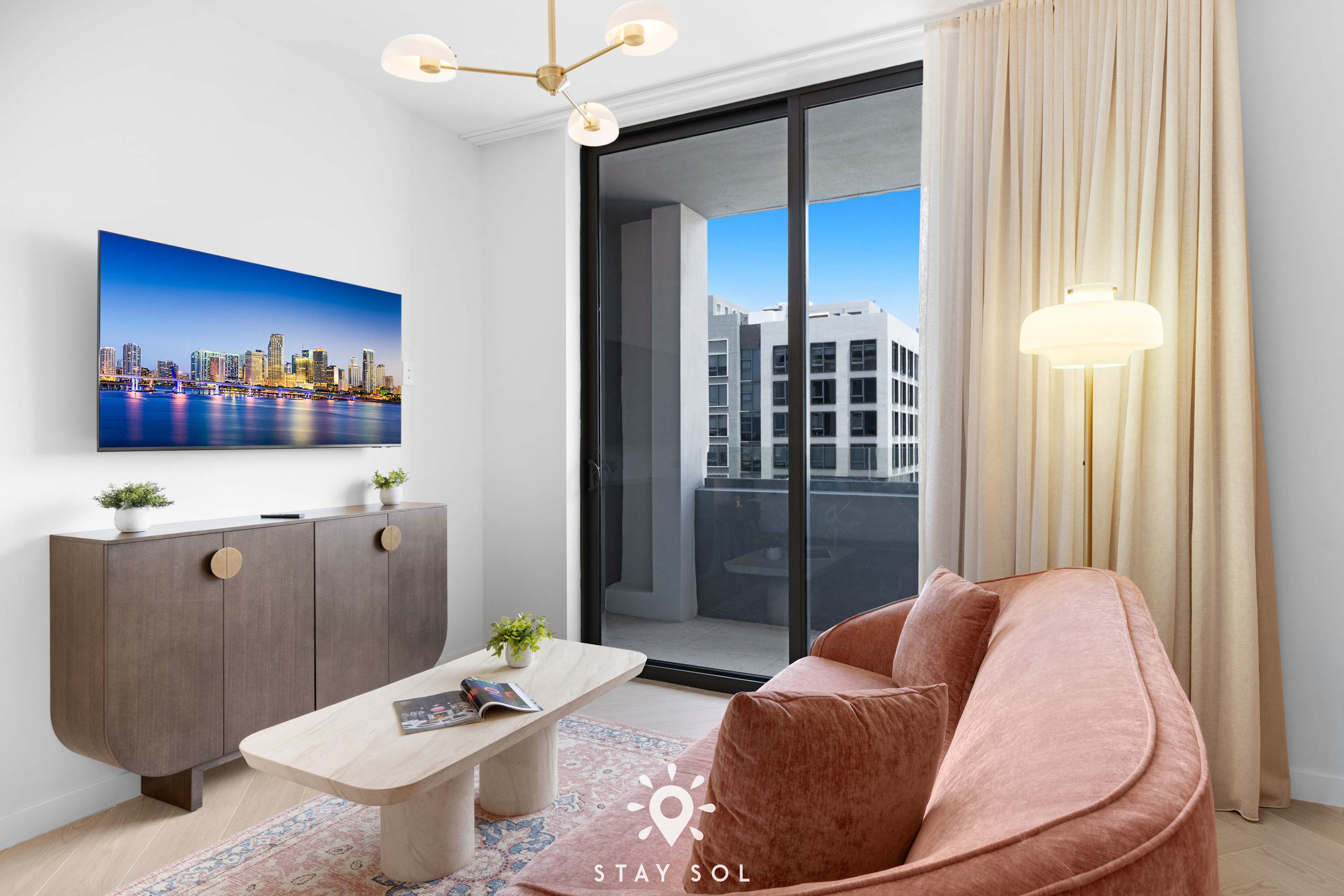  Luxury Studio with Amenities in Miami