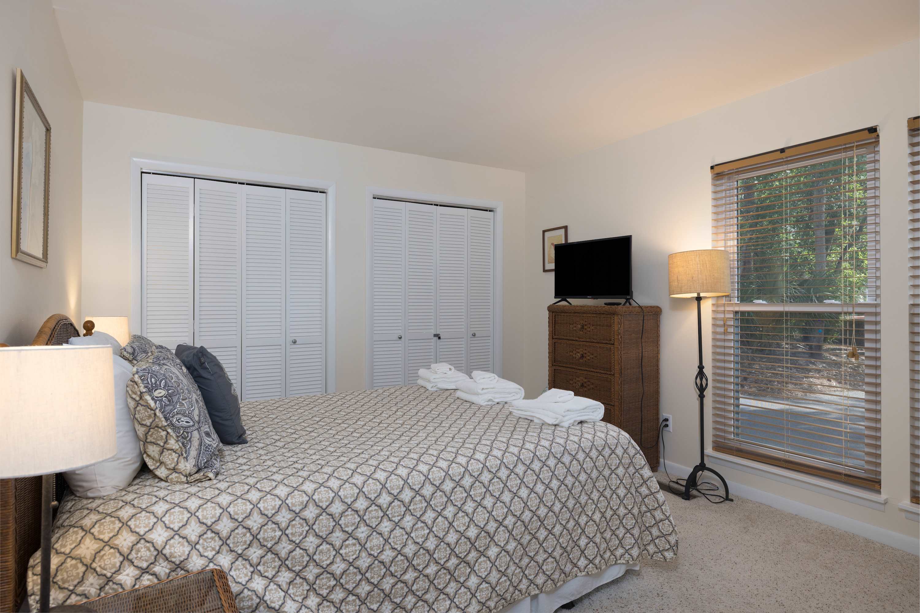 Guest bedroom 1 with en suite full bath