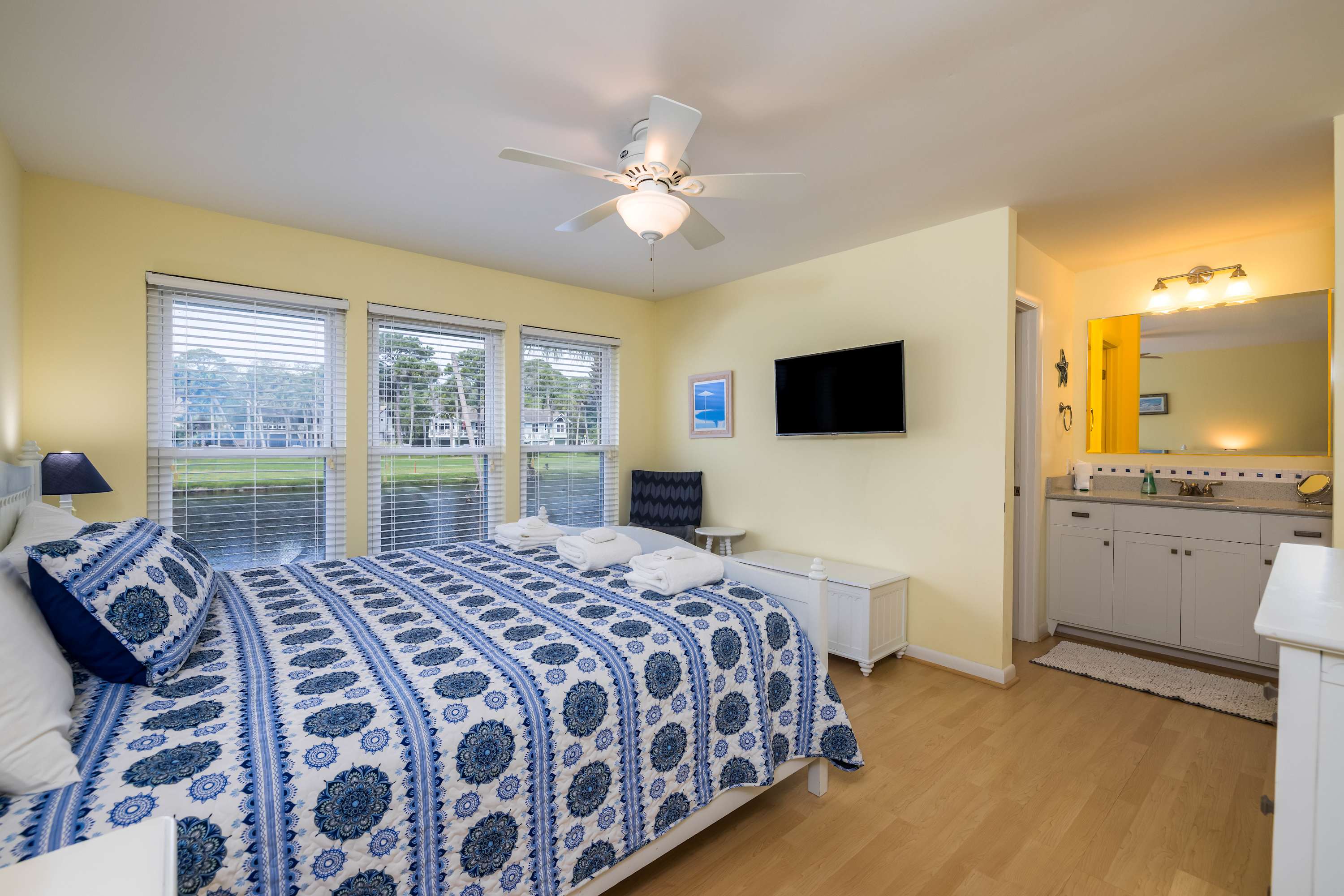 Spacious primary bedroom with en suite bathroom