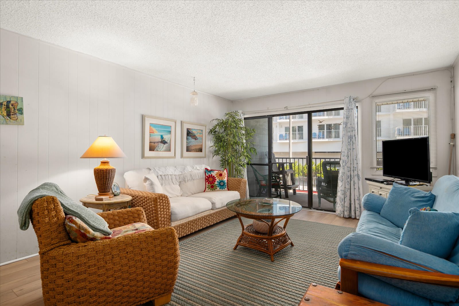 Oceanside Condo Steps from the Beach in Ocean City | Photo 2