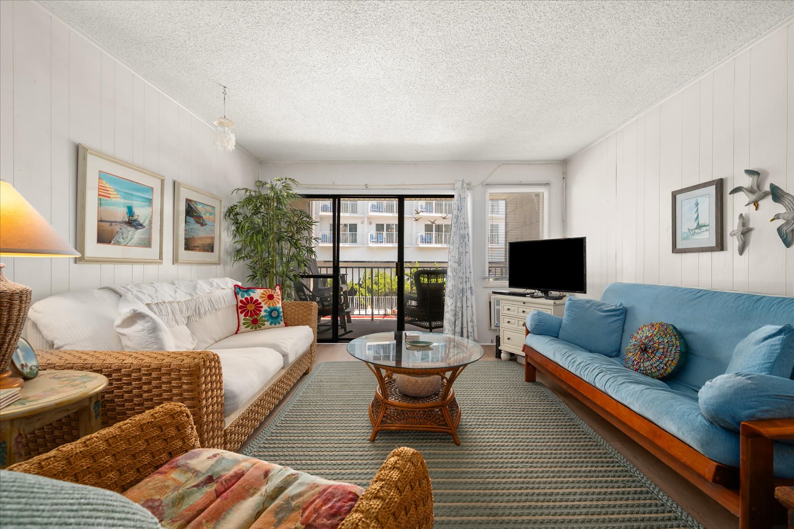Oceanside Condo Steps from the Beach in Ocean City