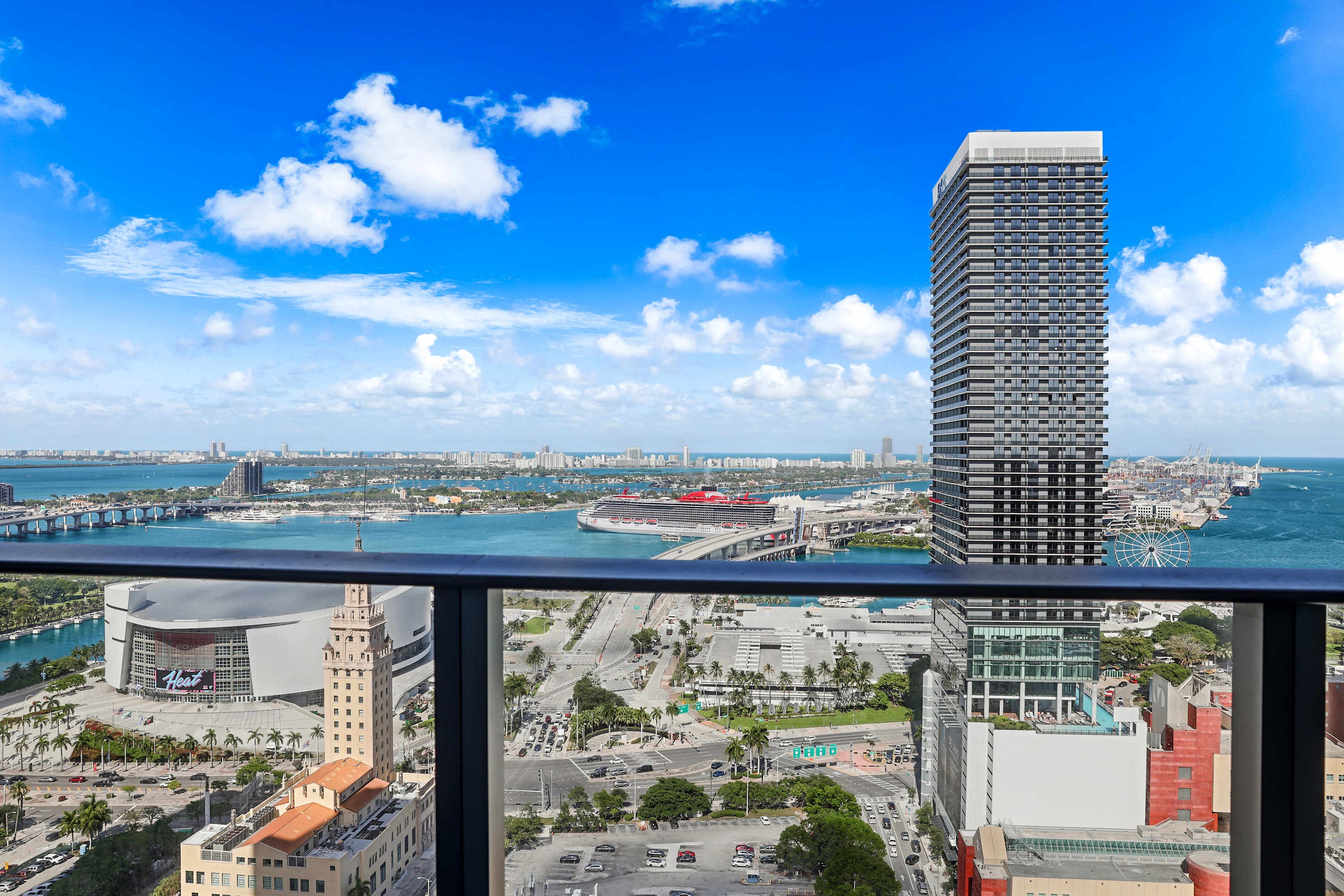 34th Floor Waterfront Sky Oasis | Pool & Gym