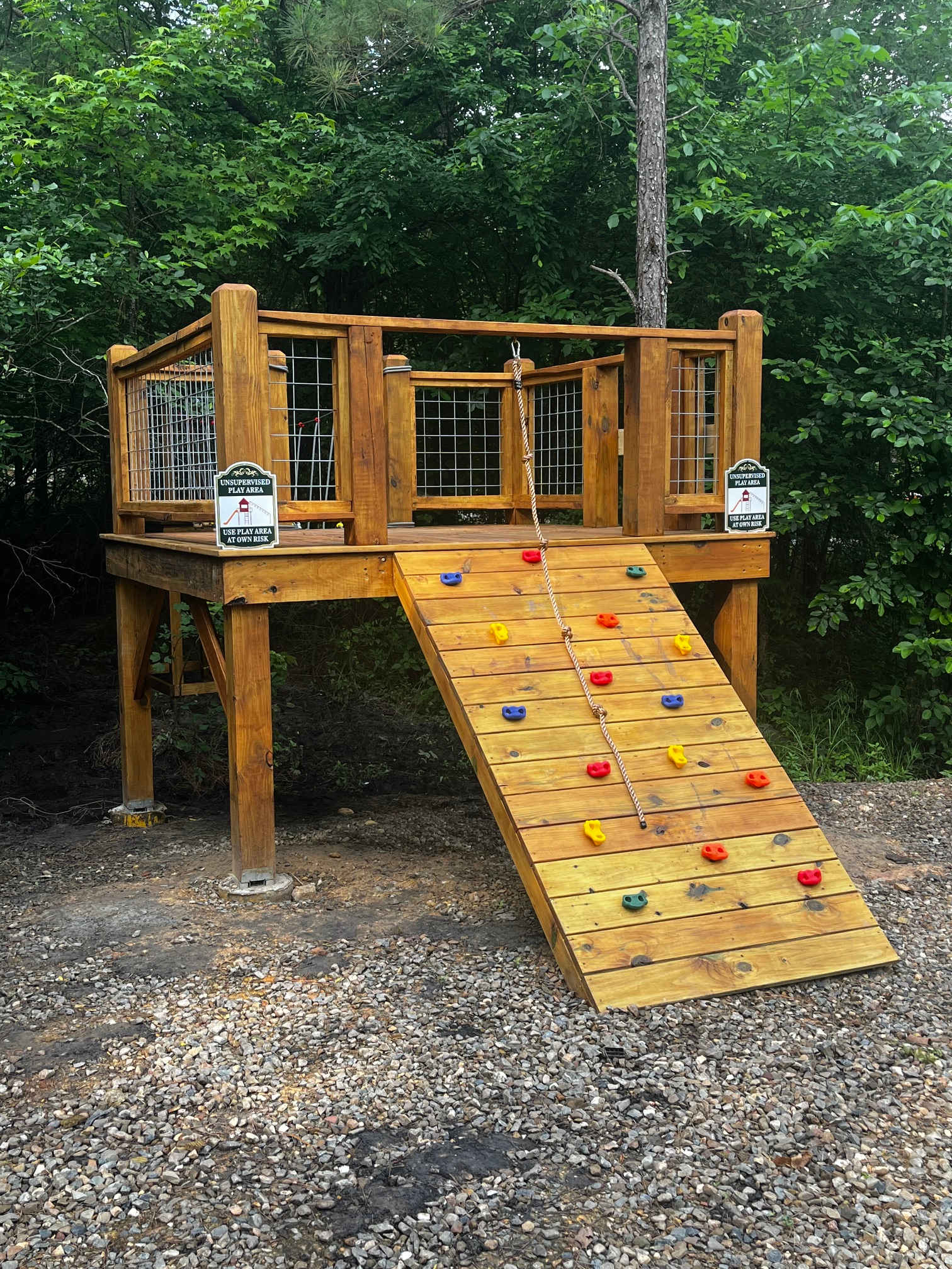 New! Hang Loose! Hot Tub, Firepit, Arcade, Playset