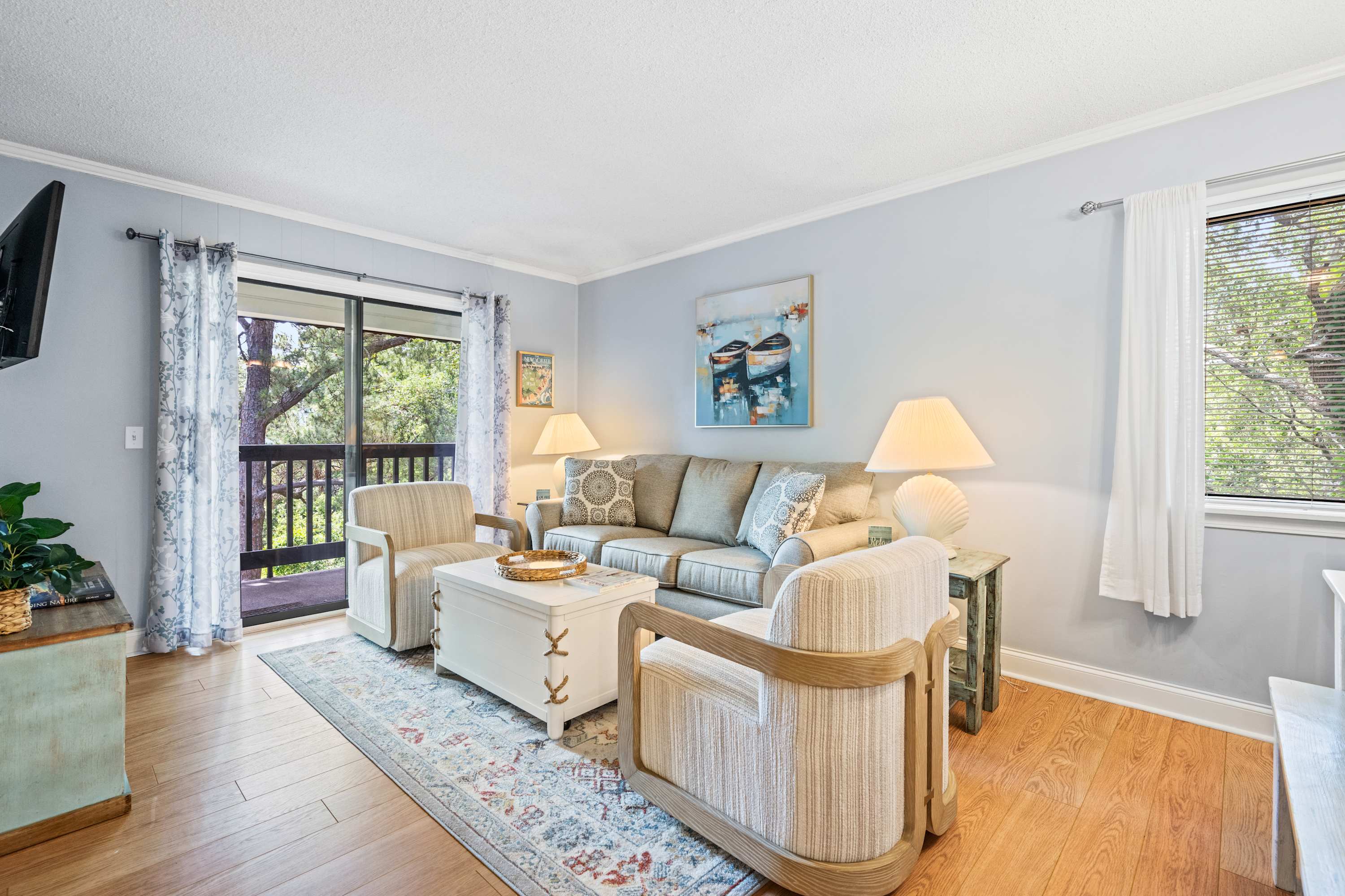 Steps To Beach! 2br Oceanfront Pool, Private Balcony & Coastal Charm - Hilton Head Island, SC