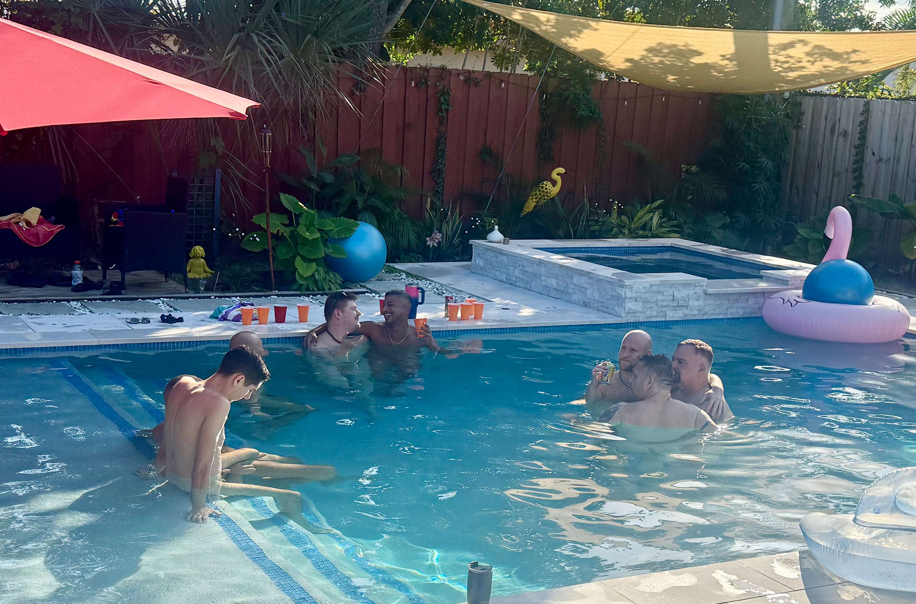 Men Only Nude Optional | Heated Pool & Spa | Breeze Room at BlueLizard - Foto 10