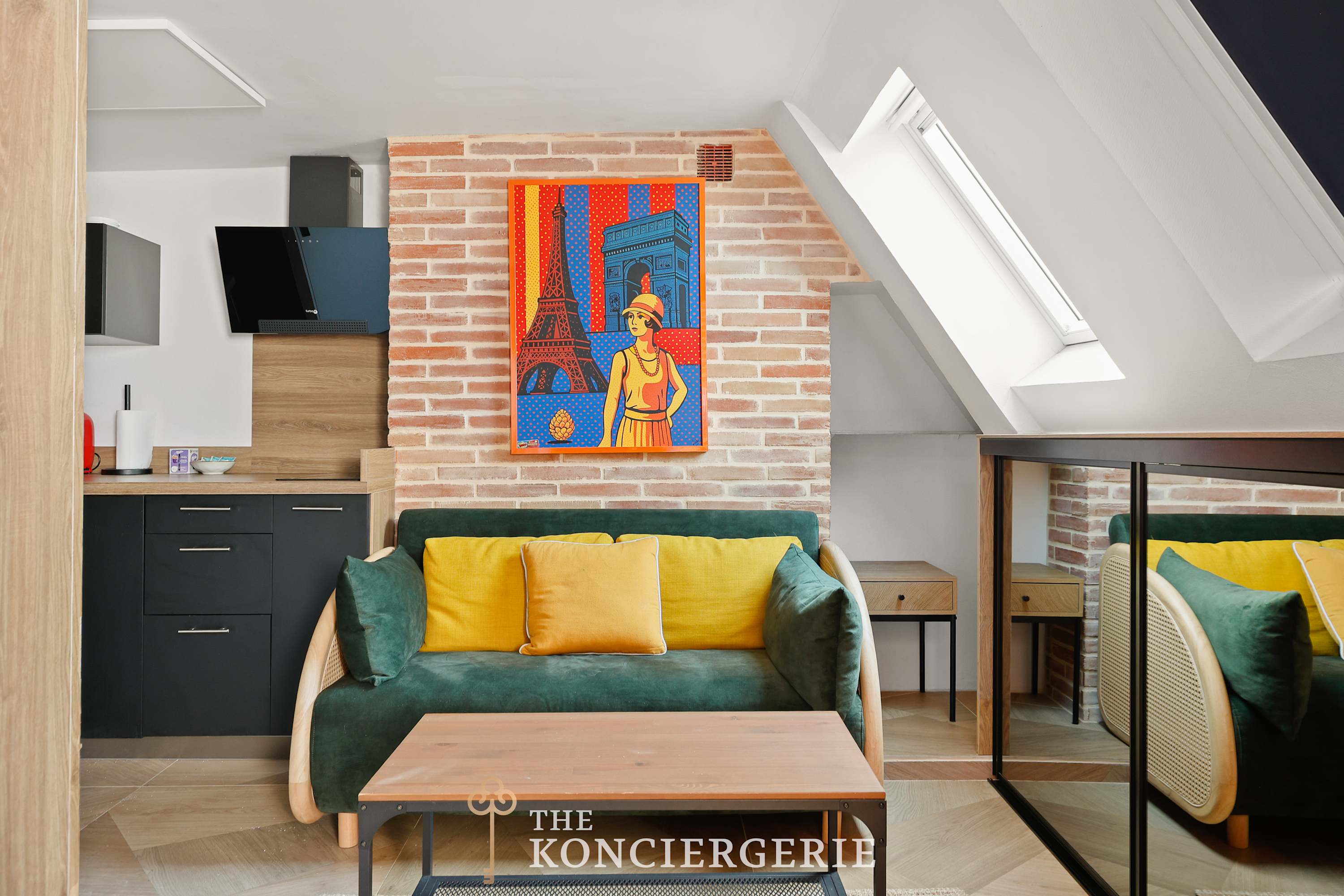 Sous les toits de Montorgueil, vue magnifique — Paris, Île-de-France — vacation rental