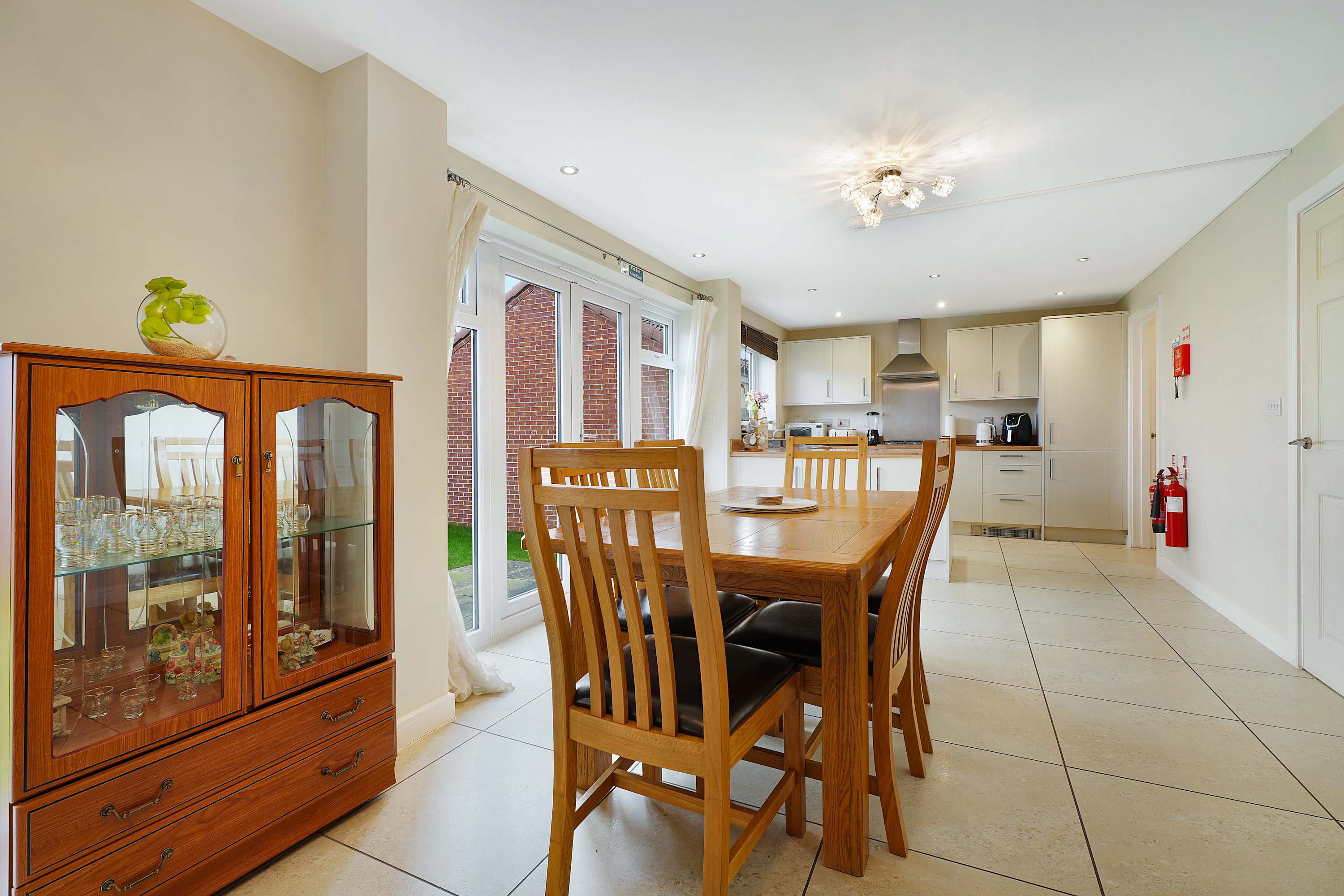 Folly Lodge | Peaceful Family Retreat with Scenic Views & Modern Comforts in 12 Folly Way S71 2SP - Property image 20 - VivreStays