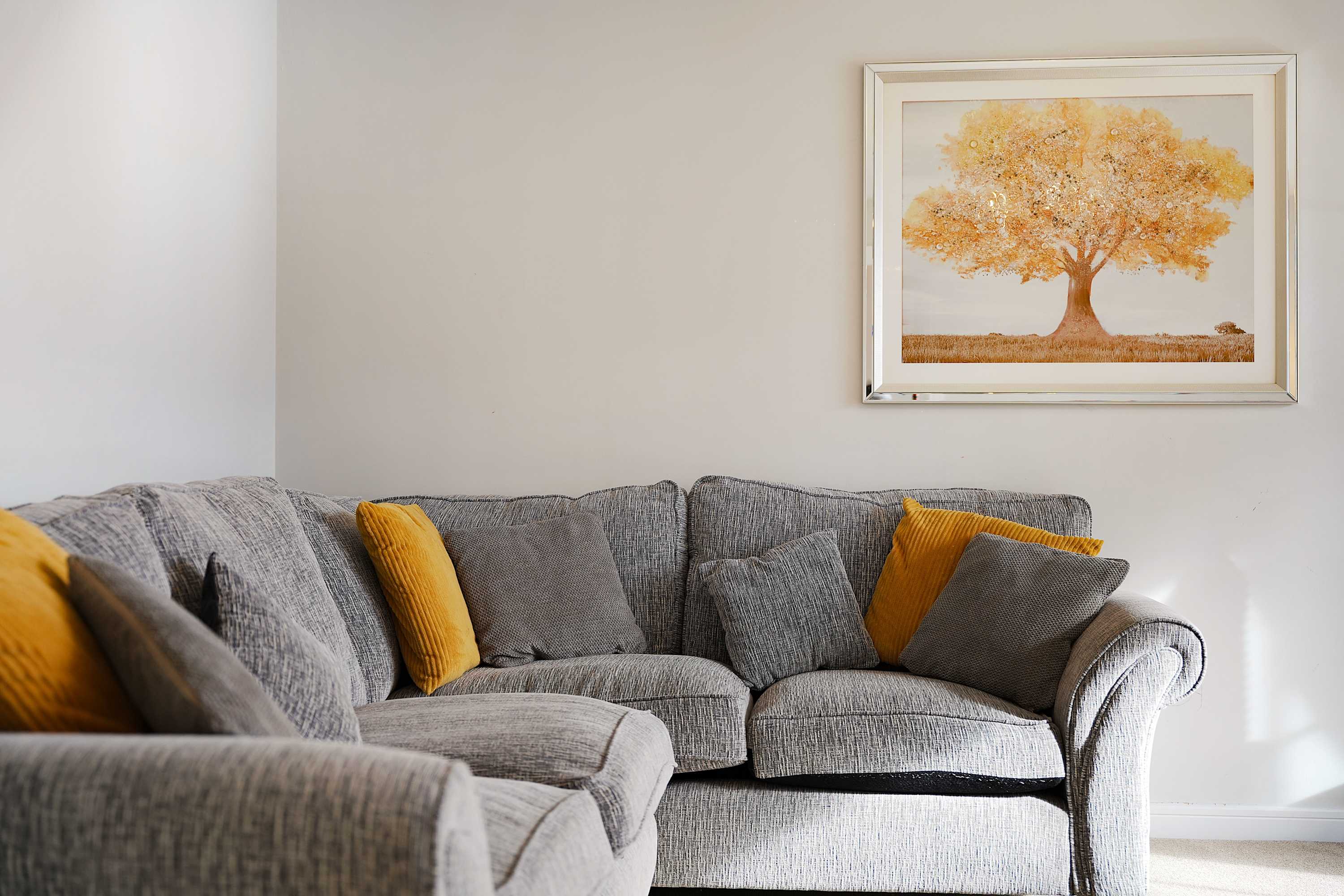 Folly Lodge | Peaceful Family Retreat with Scenic Views & Modern Comforts in 12 Folly Way S71 2SP - Property image 4 - VivreStays