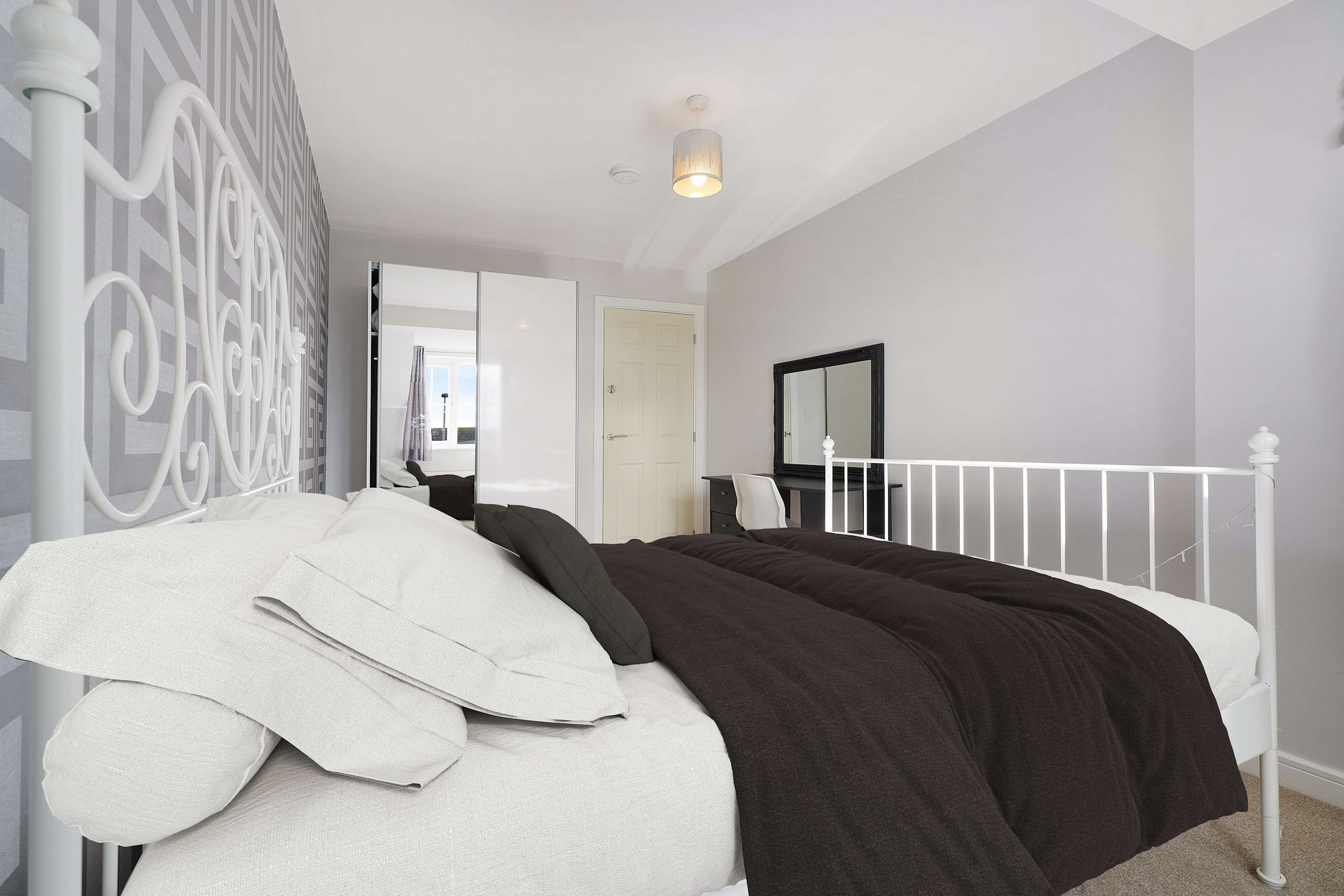 Folly Lodge | Peaceful Family Retreat with Scenic Views & Modern Comforts in 12 Folly Way S71 2SP - Property image 46 - VivreStays