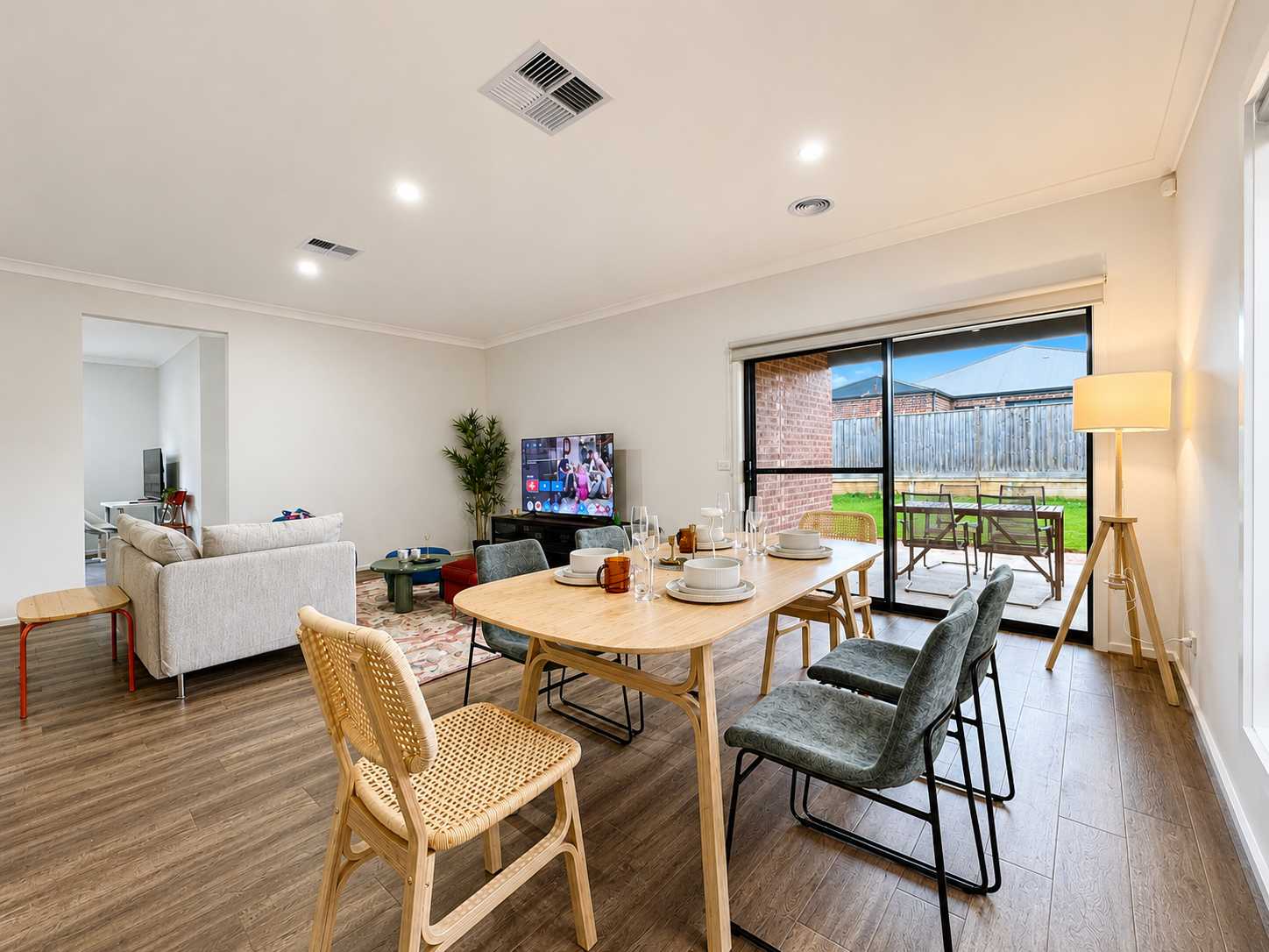 Modern 4BR Gateway to Great Ocean Rd and Geelong