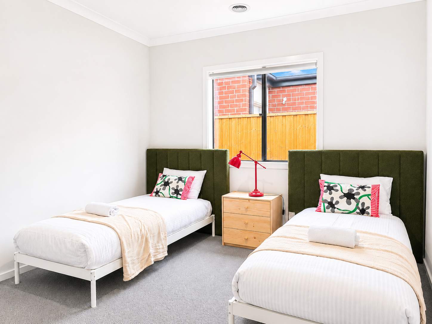 Modern 4BR Gateway to Great Ocean Rd and Geelong